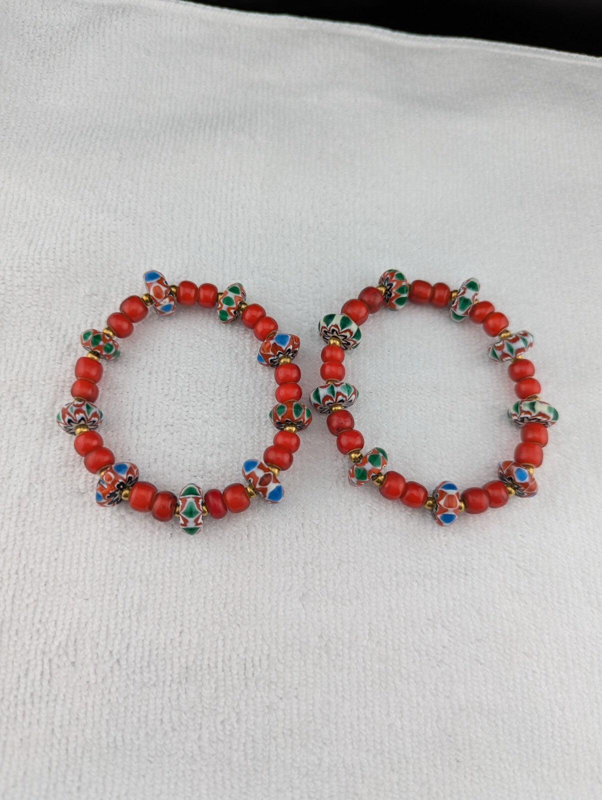 8mm Antique Venetian cranberry red White Heart chevron Beads Bracelet