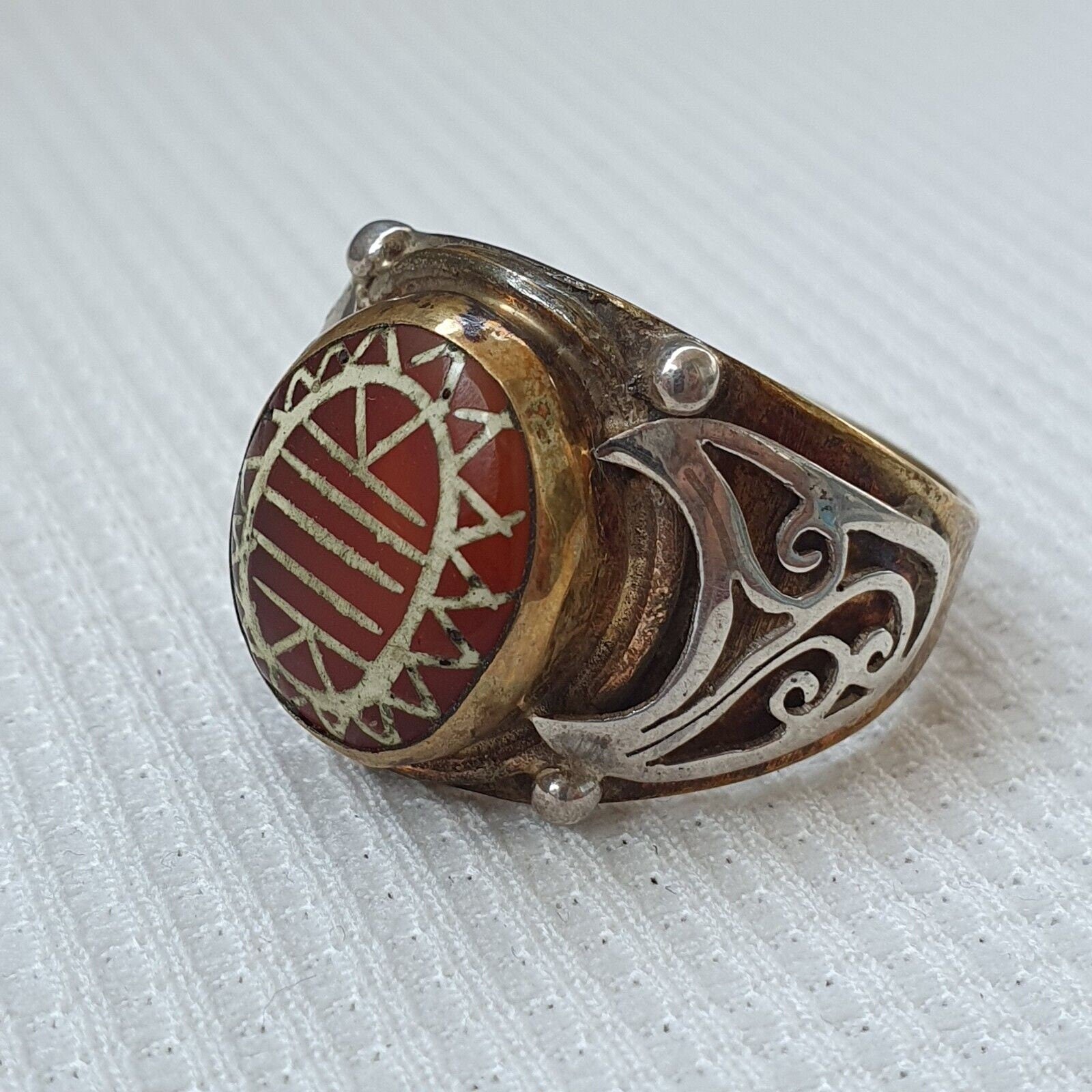 Antique tibetan etched agate center stone silver inlay gold plated brass ring