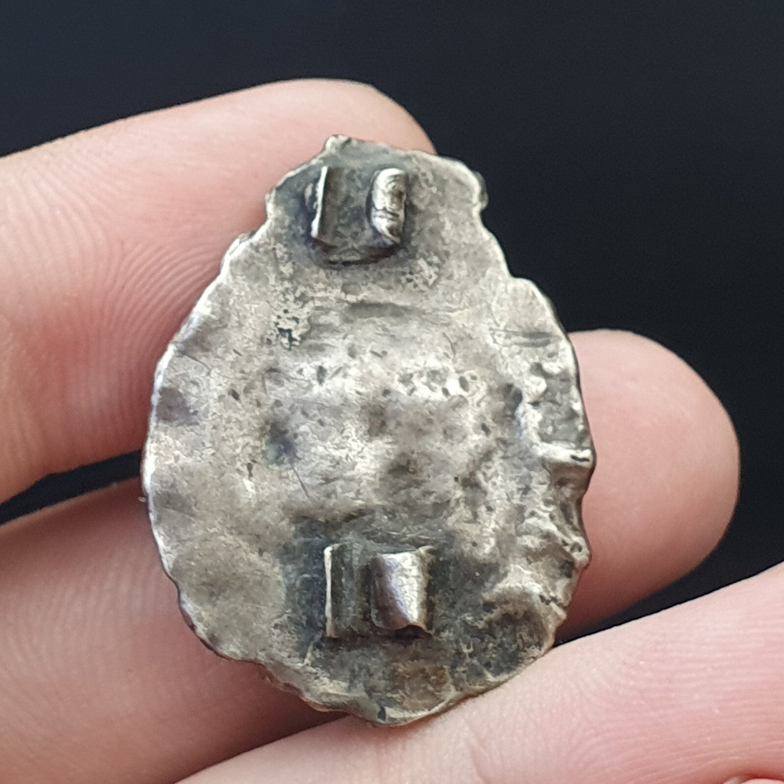 Old Antique Himalayan Indo Tibetan Luk Mik Silver pendant Amulet Bead