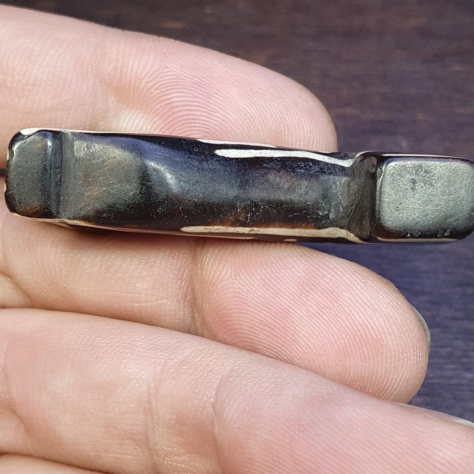 Animal figurine pendentsouth asian old pumtek pyu bead necklace