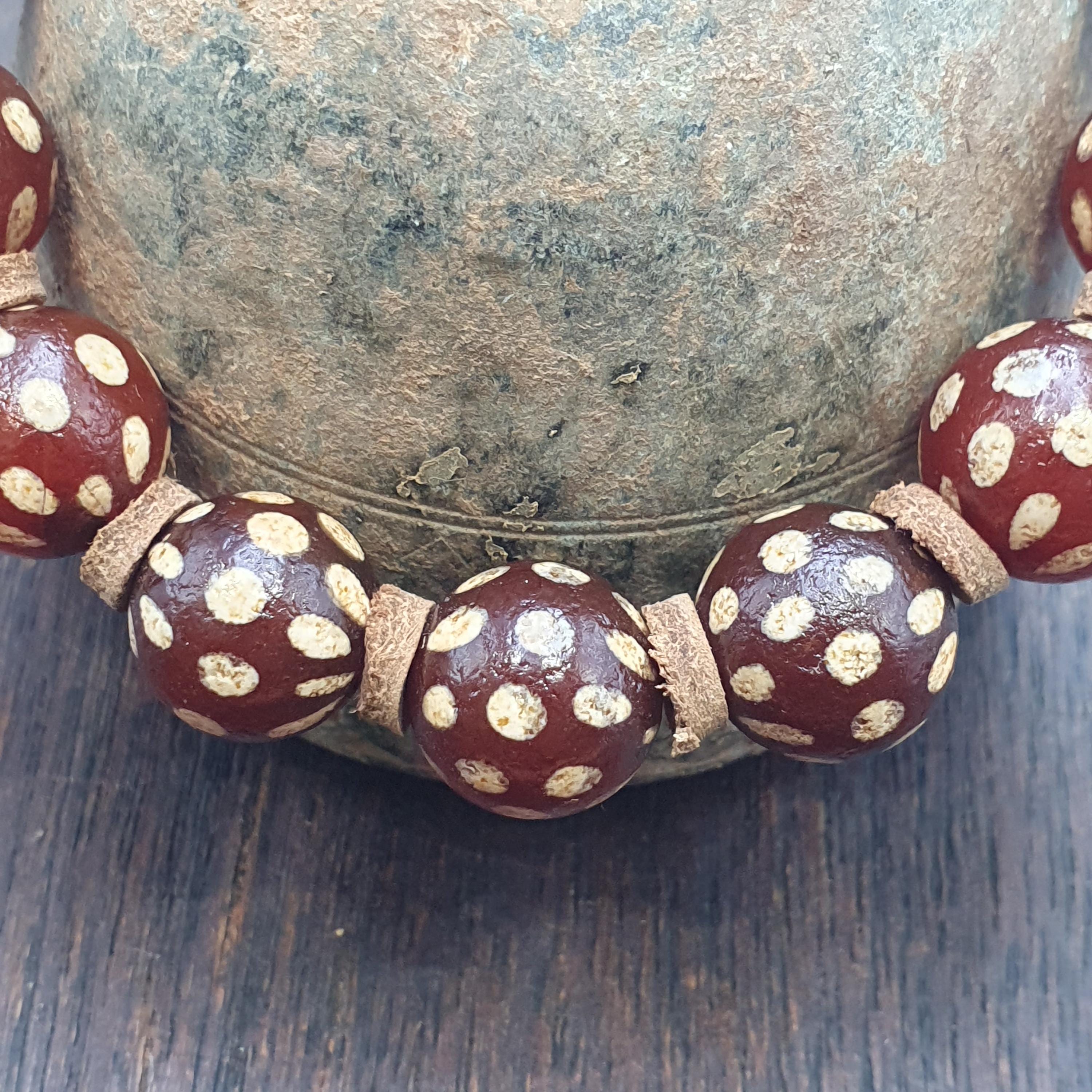 Tibetan etched carnelian agate bead decorated beads dotted bracelet.