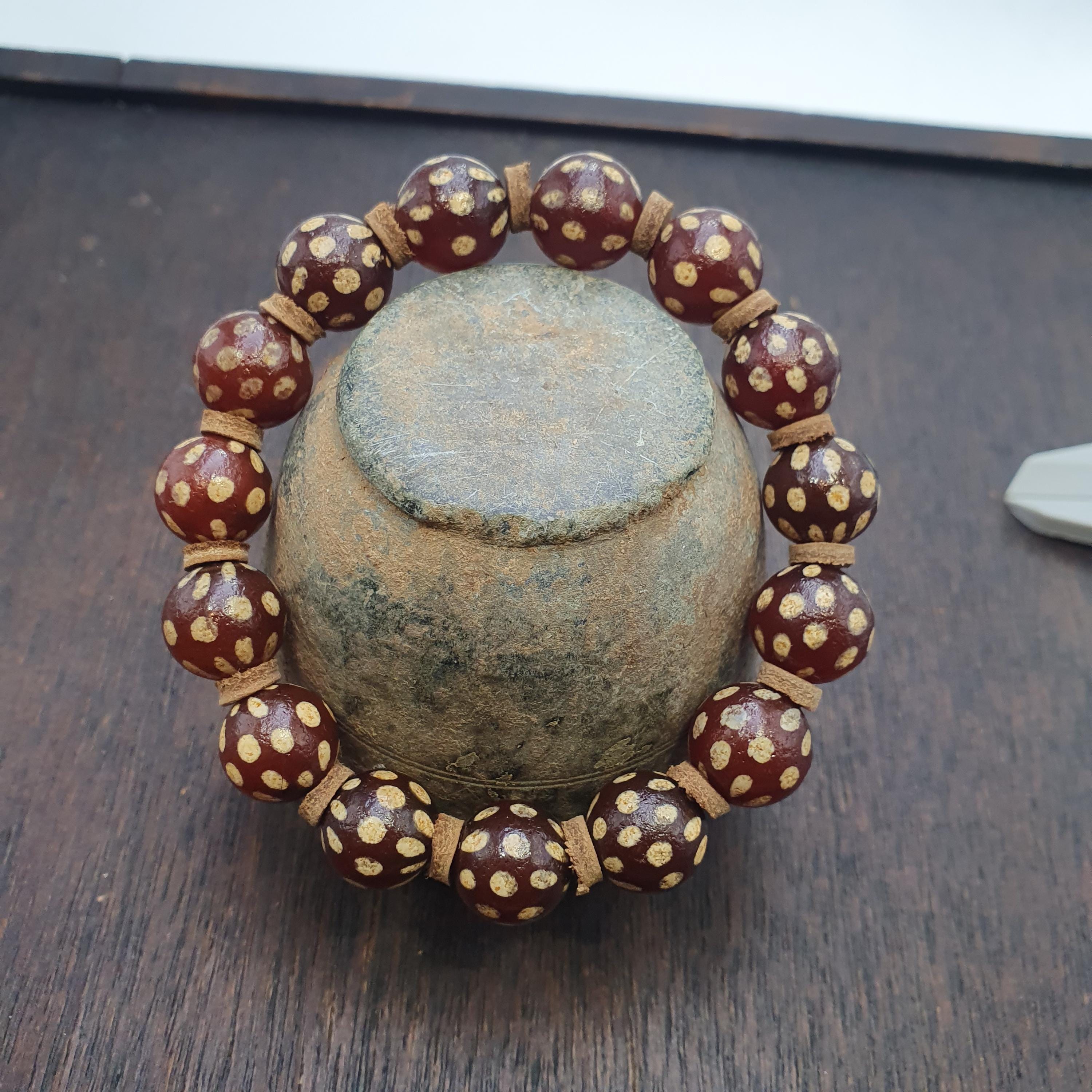 Tibetan etched carnelian agate bead decorated beads dotted bracelet.