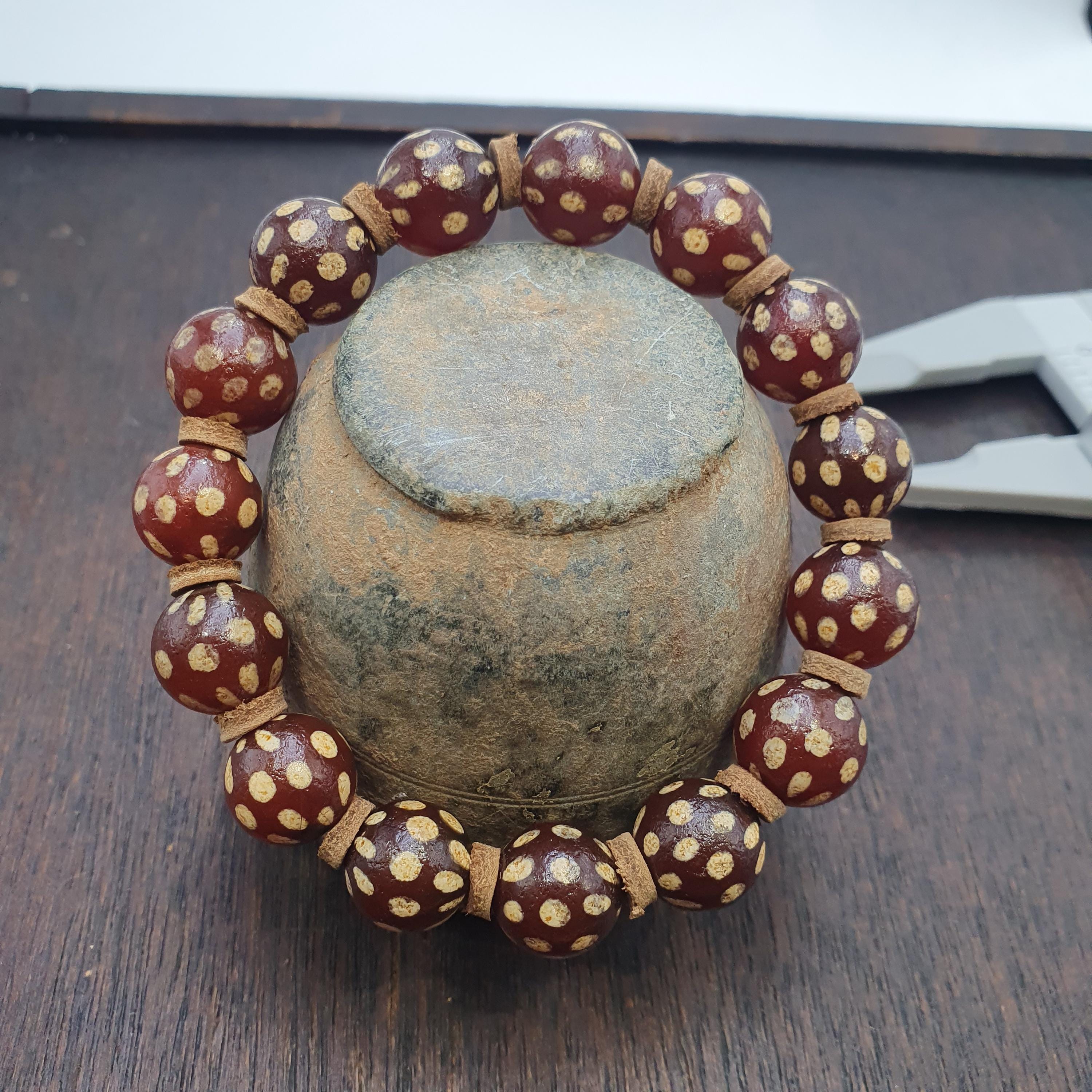 Tibetan etched carnelian agate bead decorated beads dotted bracelet.