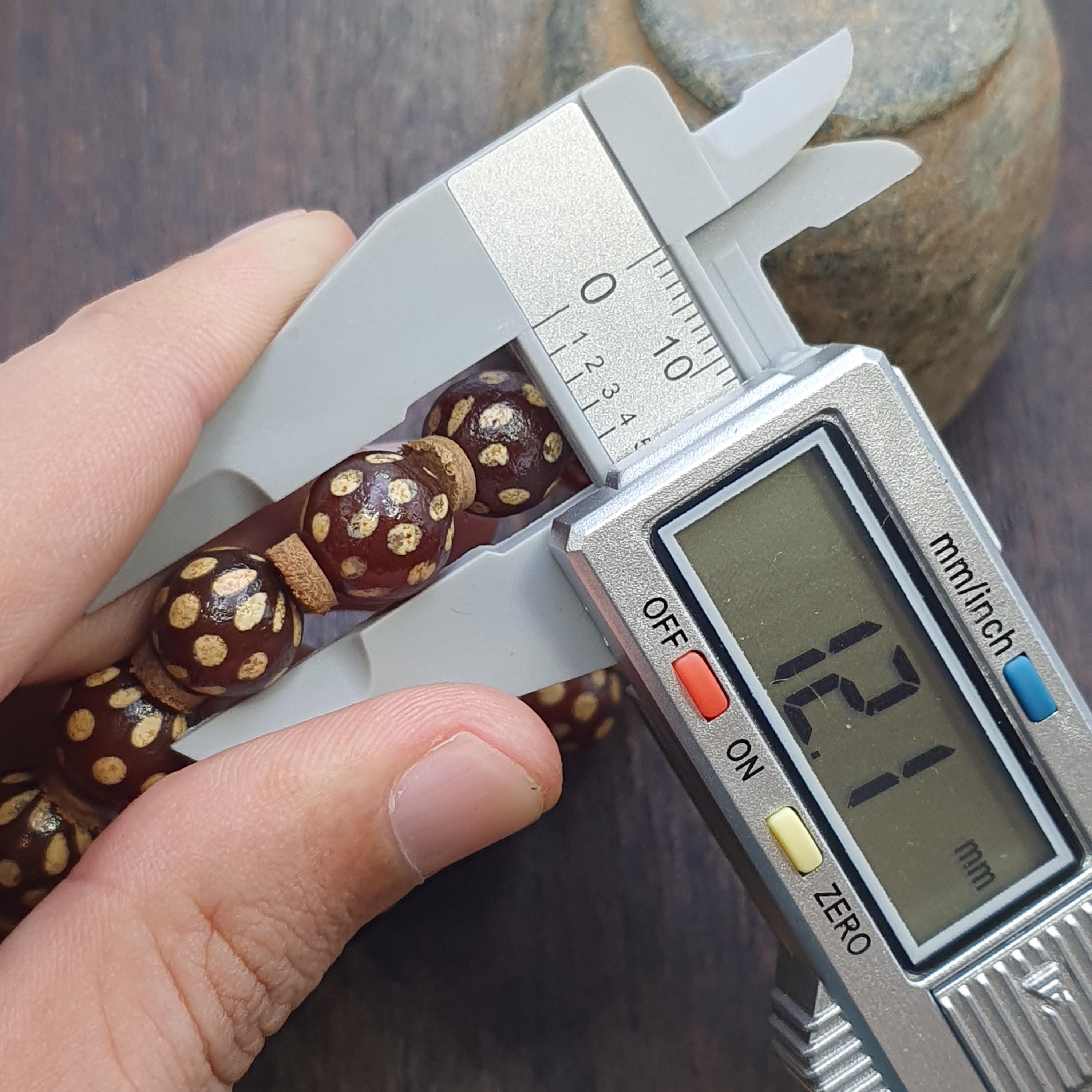 Tibetan etched carnelian agate bead decorated beads dotted bracelet.