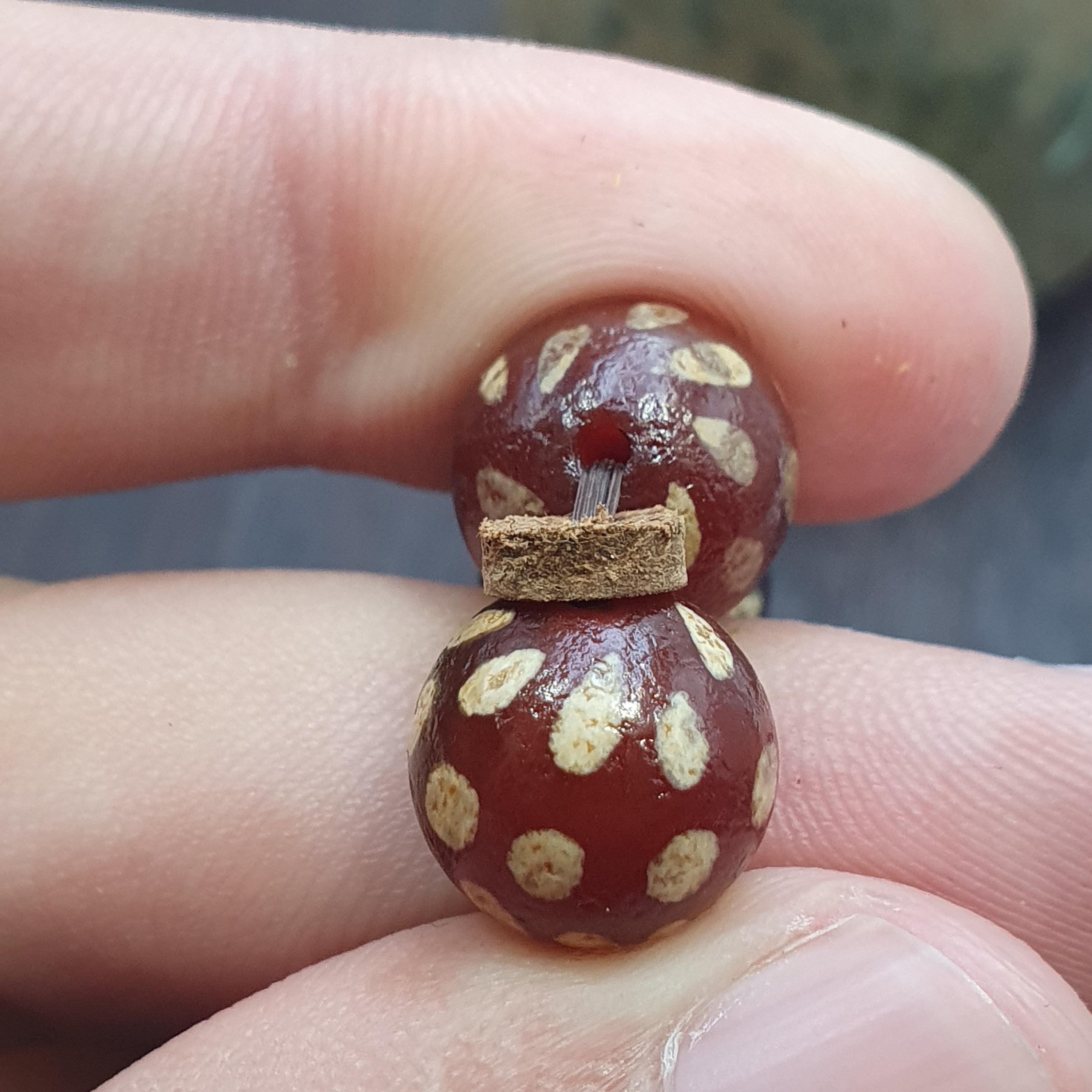 Tibetan etched carnelian agate bead decorated beads dotted bracelet.