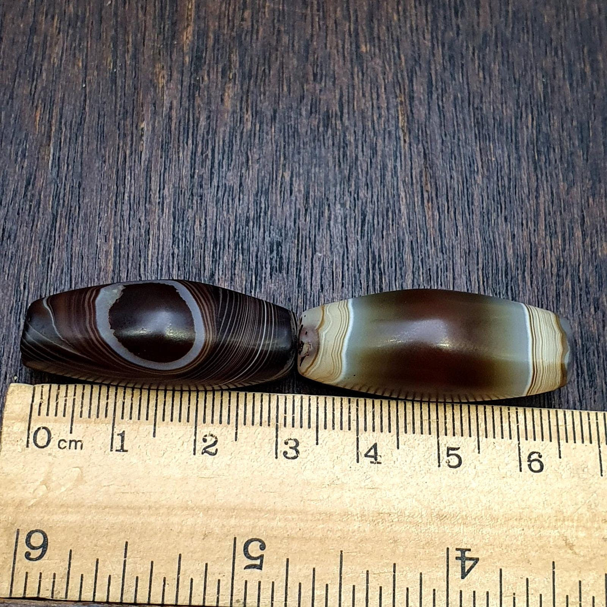 2 himalayan indo tibetan unique pattern agate beads suleimany eye agate amulet