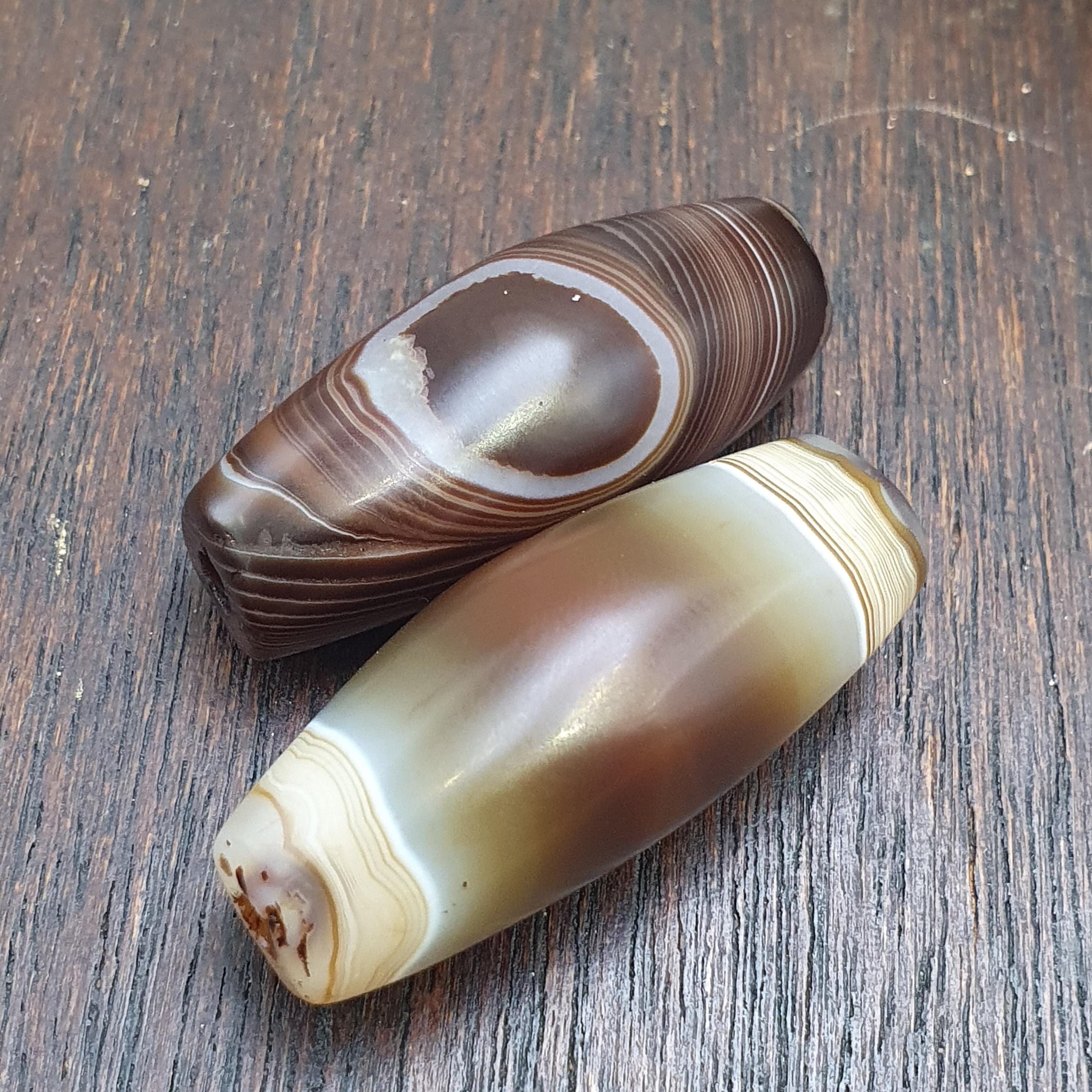 2 himalayan indo tibetan unique pattern agate beads suleimany eye agate amulet