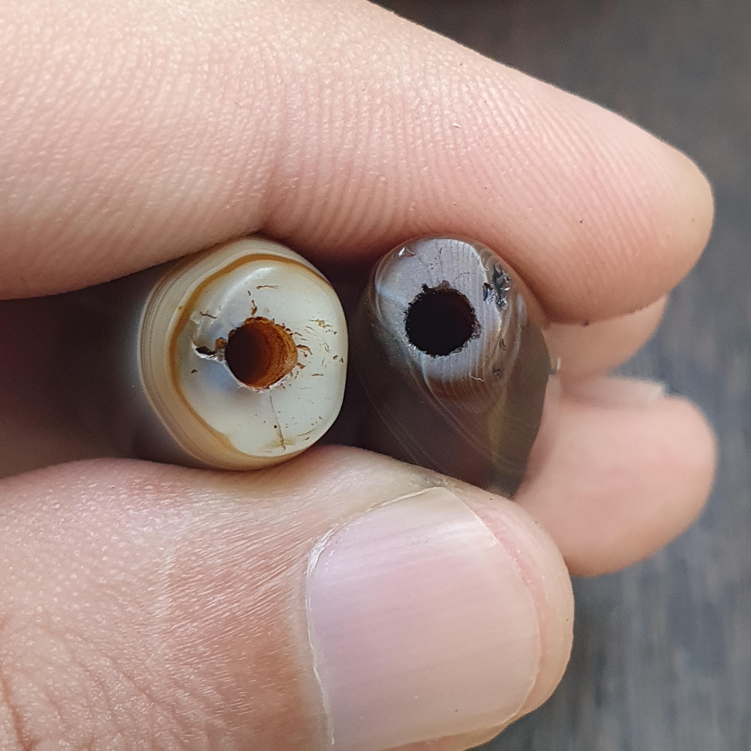 2 himalayan indo tibetan unique pattern agate beads suleimany eye agate amulet