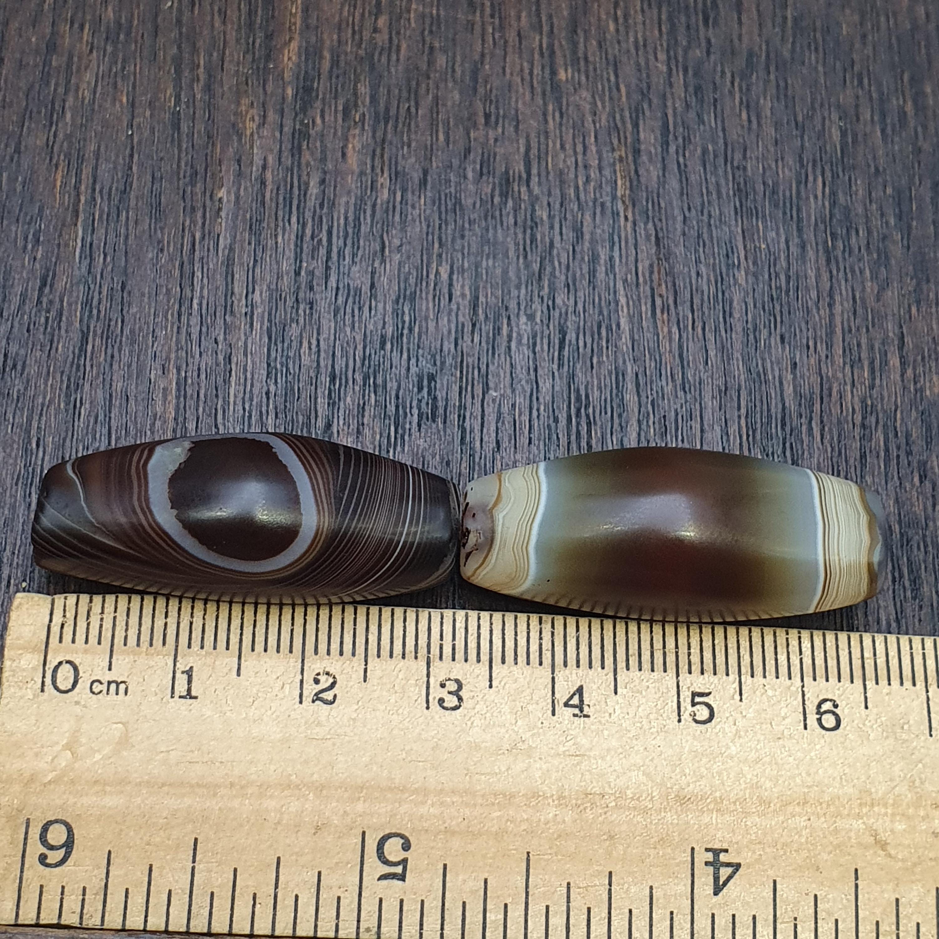 2 himalayan indo tibetan unique pattern agate beads suleimany eye agate amulet