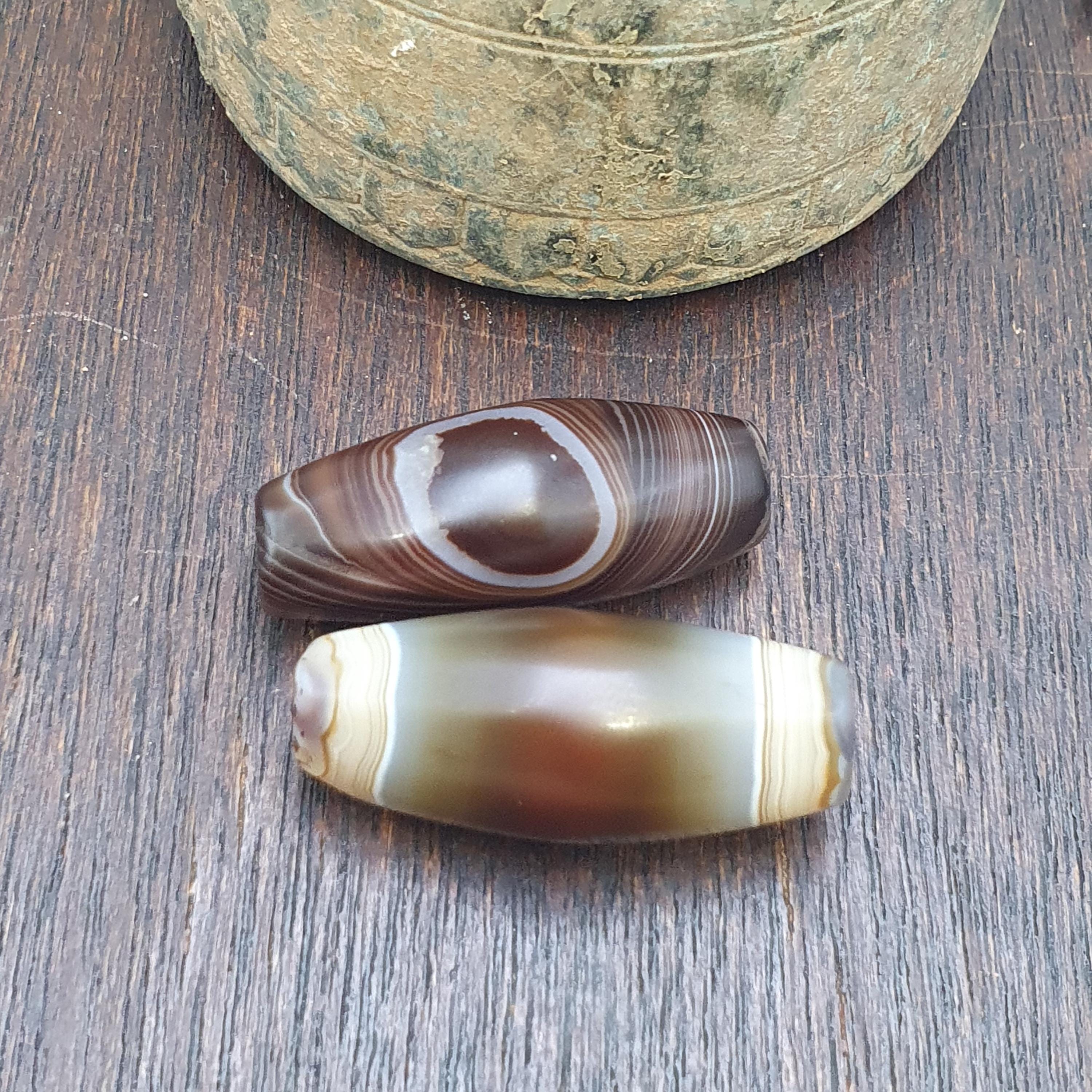 2 himalayan indo tibetan unique pattern agate beads suleimany eye agate amulet