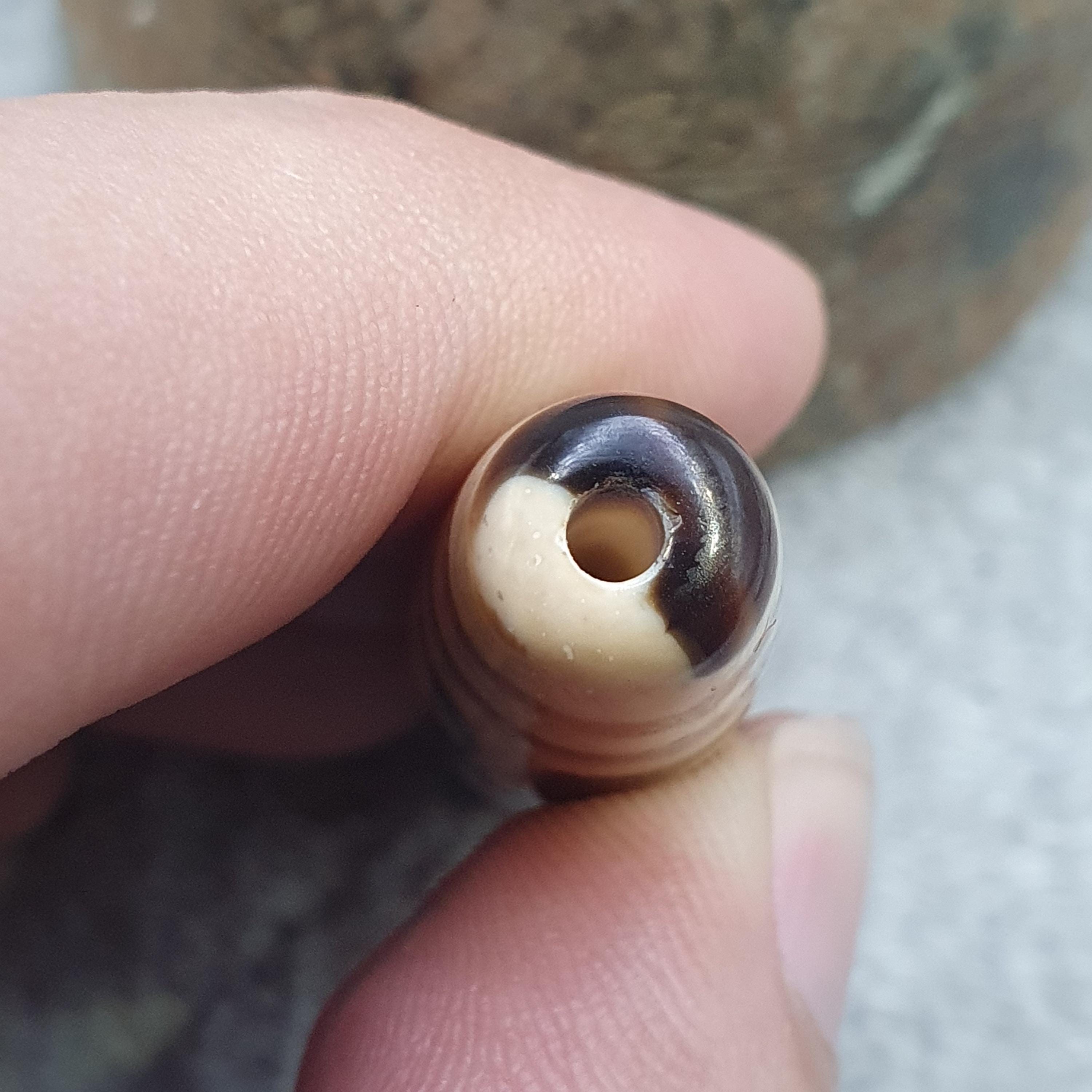 9 eyes unique pattern himalayan tibetan agate dzi bead amulet lucky charm bead