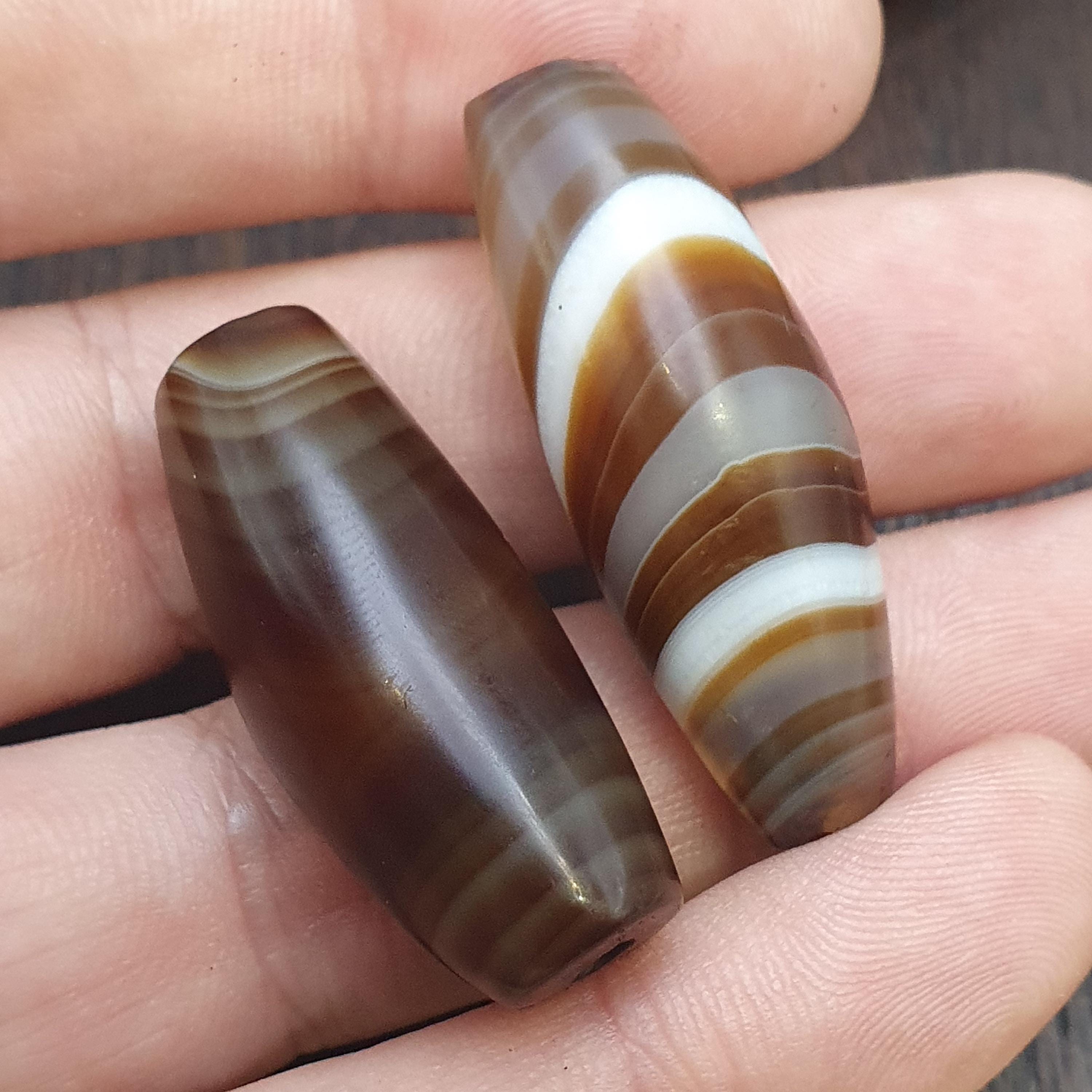 2 himalayan indo tibetan unique pattern agate beads suleimany eye agate amulet