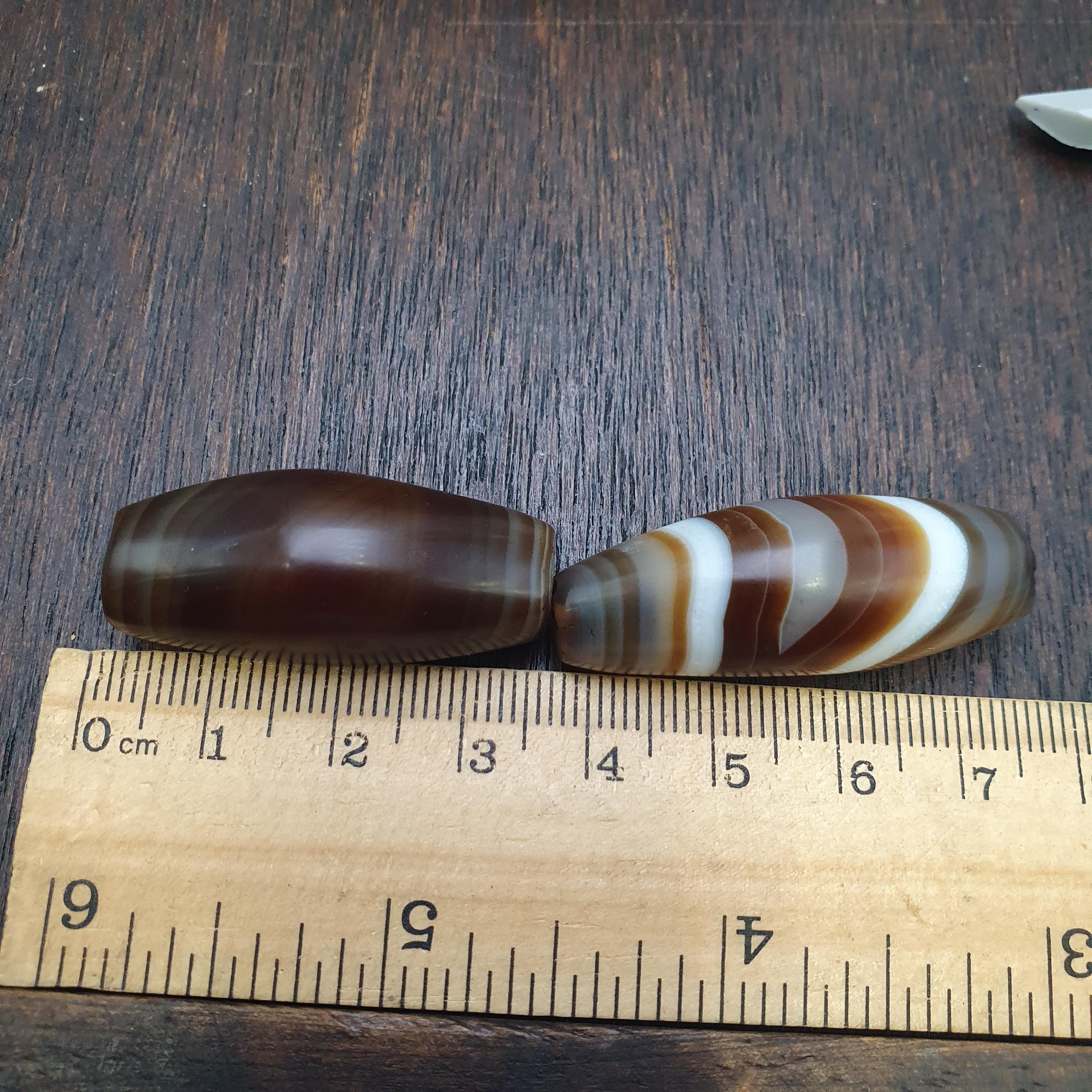 2 himalayan indo tibetan unique pattern agate beads suleimany eye agate amulet