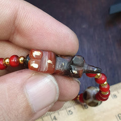 Antique tibetan agate animal figurine ventian whteheart  pumtek beaded bracelet