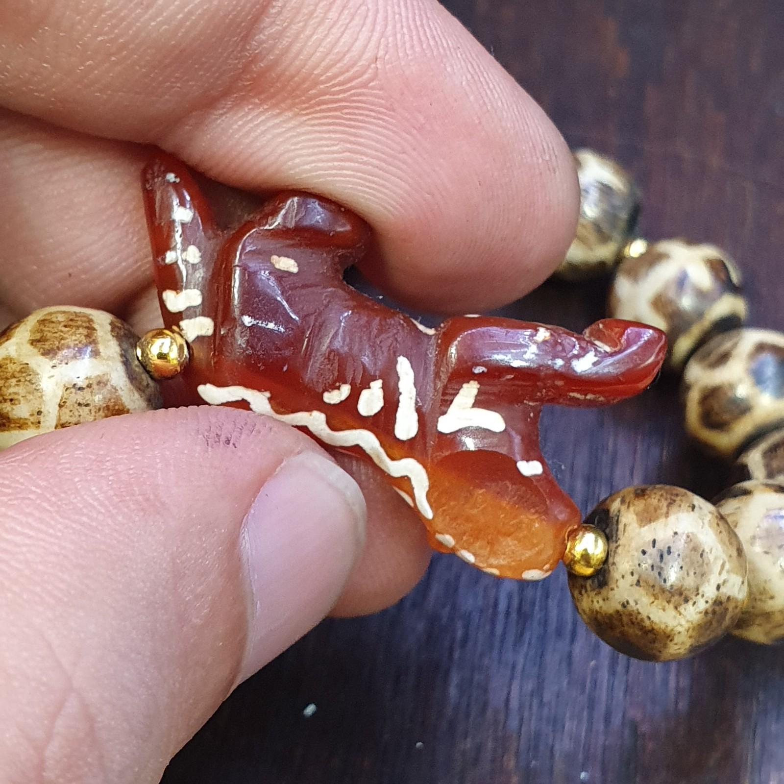 Antique tibetan agate animal figurine with burmeese pumtek beads bracelet