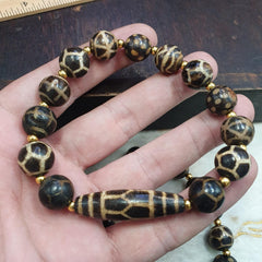 Antique south asian burmese pumtek pyu dzi pattern beads bracelet