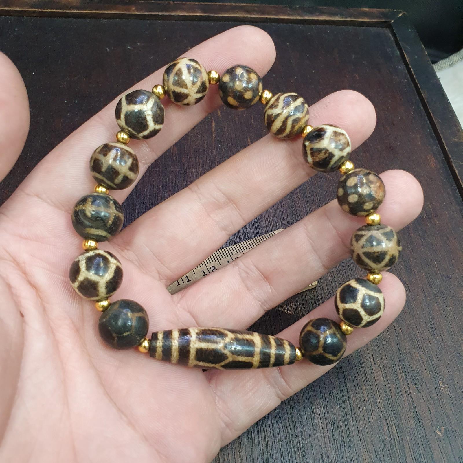 Antique south asian burmese pumtek pyu dzi pattern beads bracelet