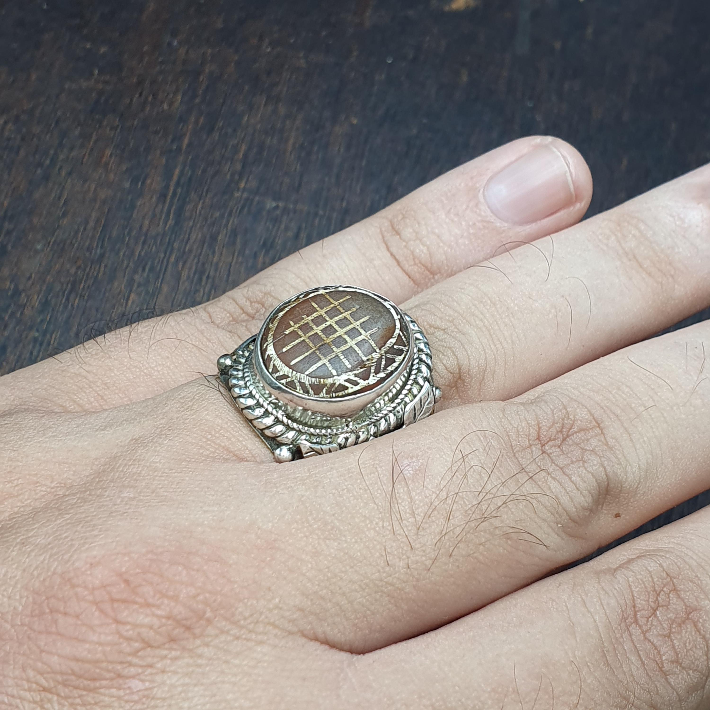 Antique tibetan etched agate center stone silver inlay gold plated brass ring