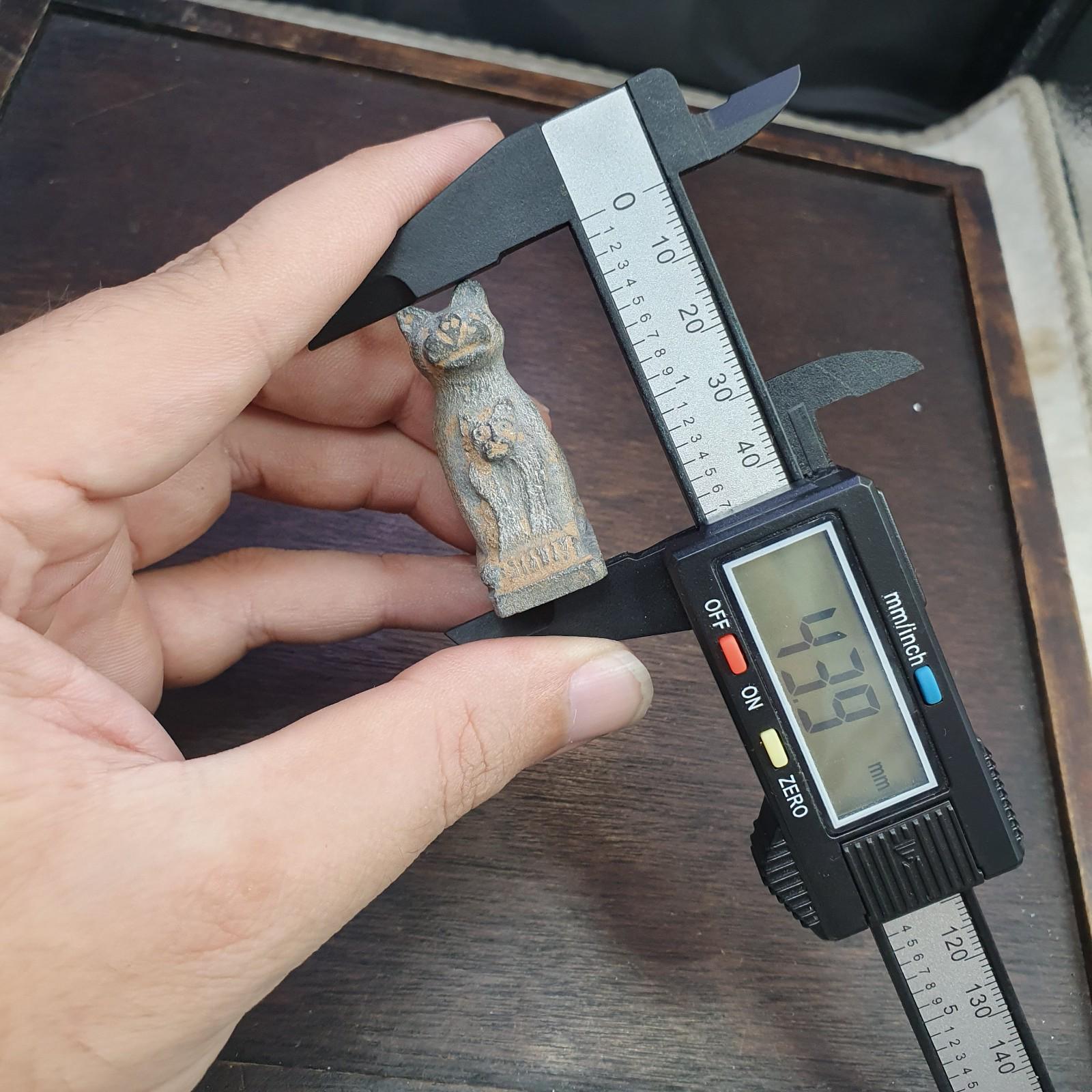 Antique stone animal figurine mysterious cats animals bead amulet