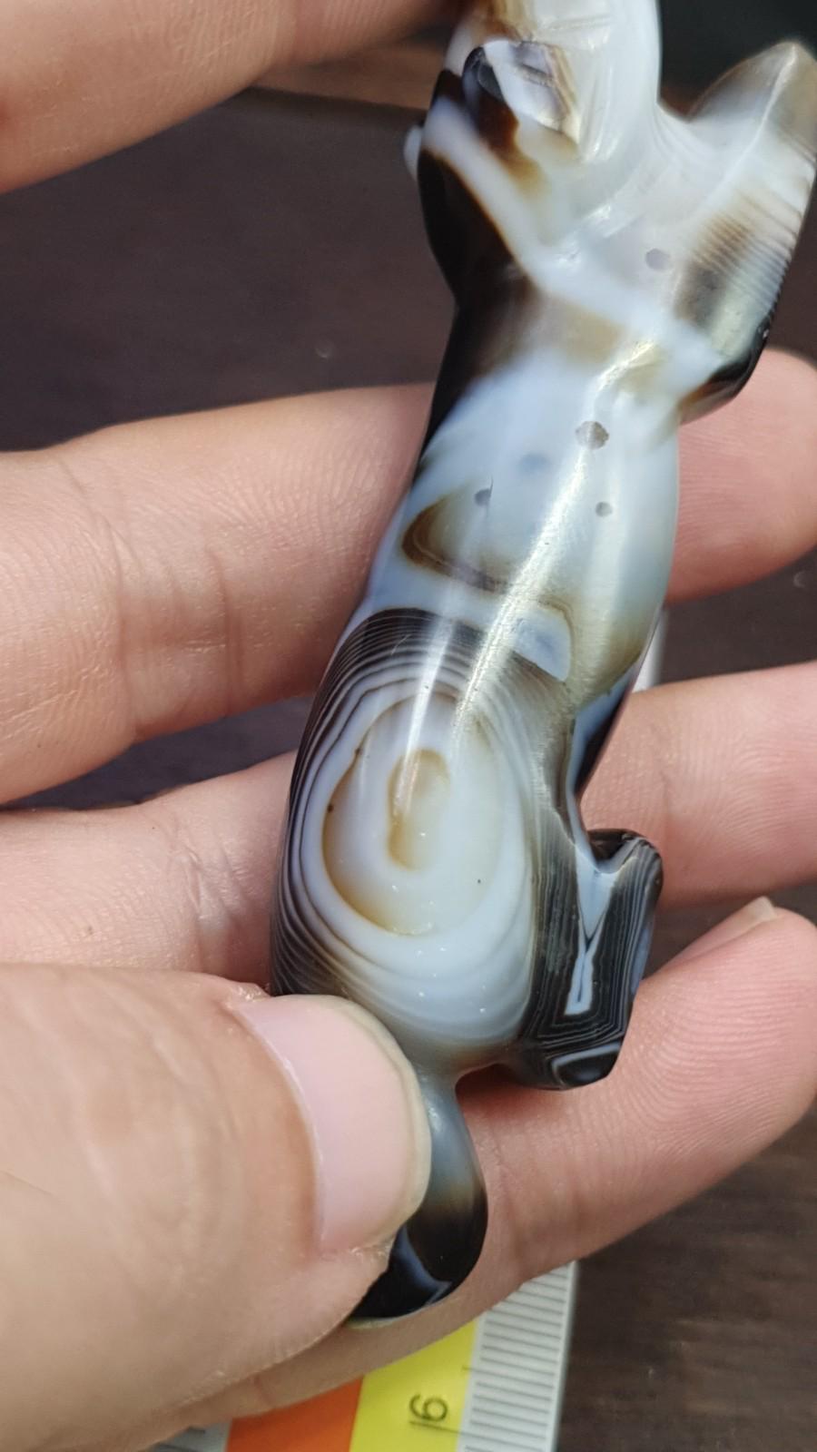 Antique tibetan agate animal figurine lion figure agate bead amulet