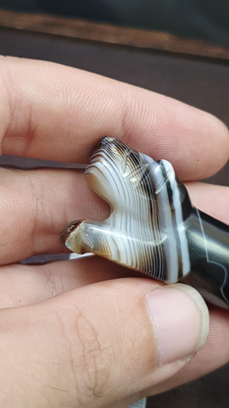 Antique tibetan agate animal figurine lion figure agate bead amulet