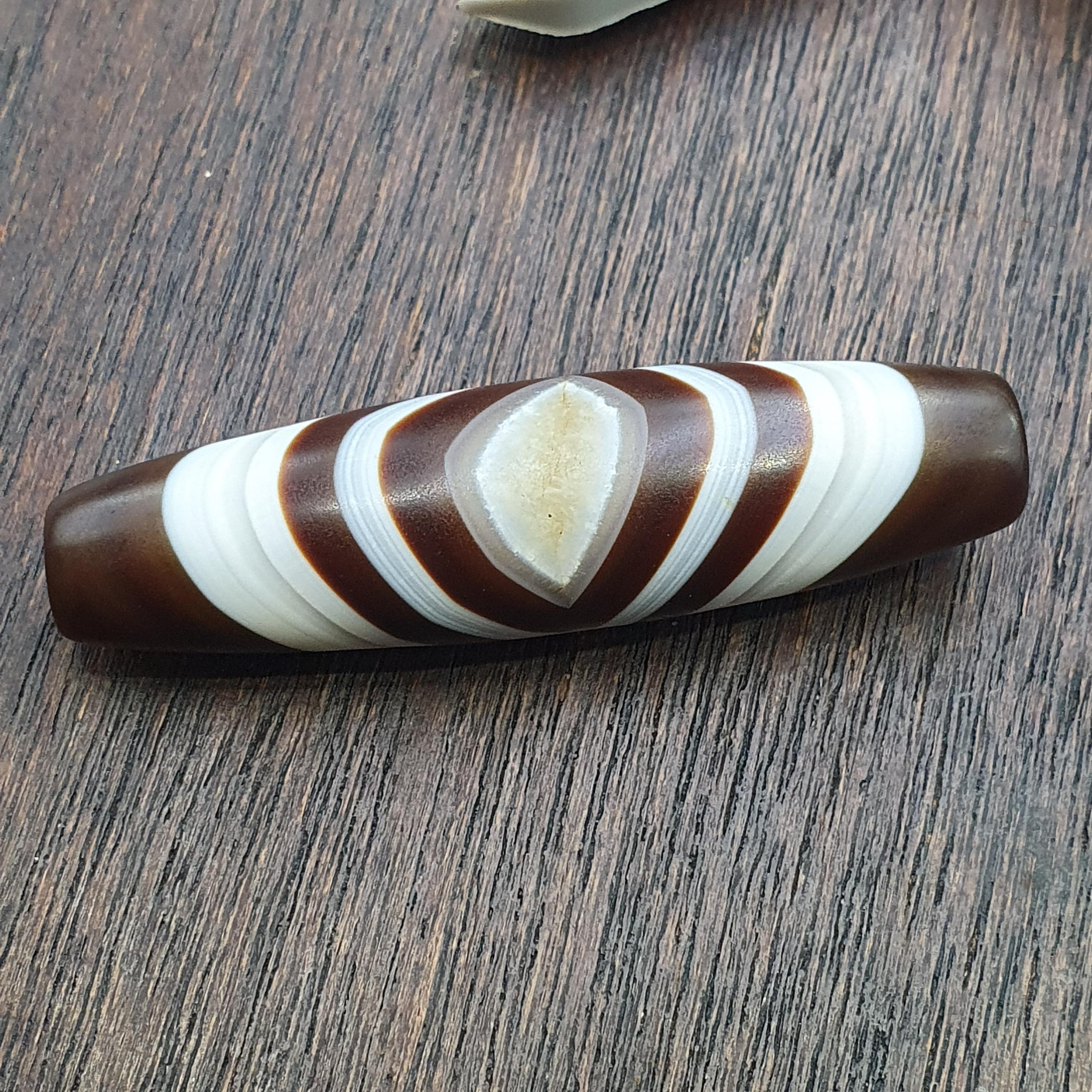 Himalayan tibetan agate suleimani bead natural crystal eye pattern agate