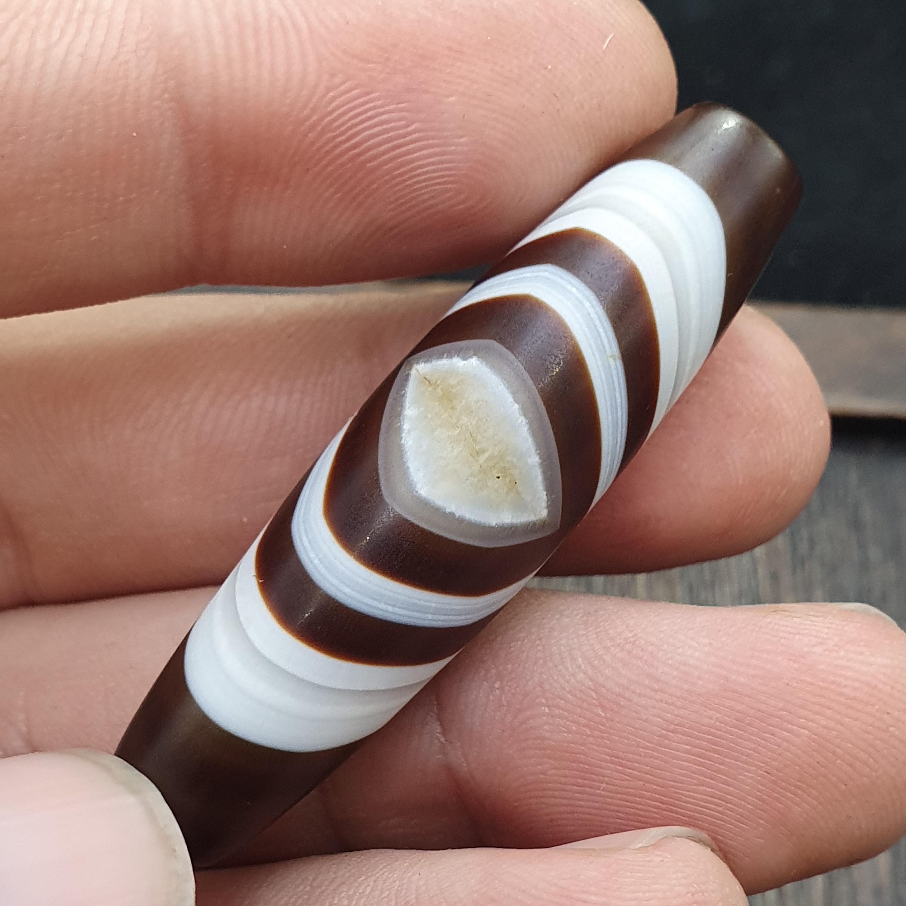 Himalayan tibetan agate suleimani bead natural crystal eye pattern agate