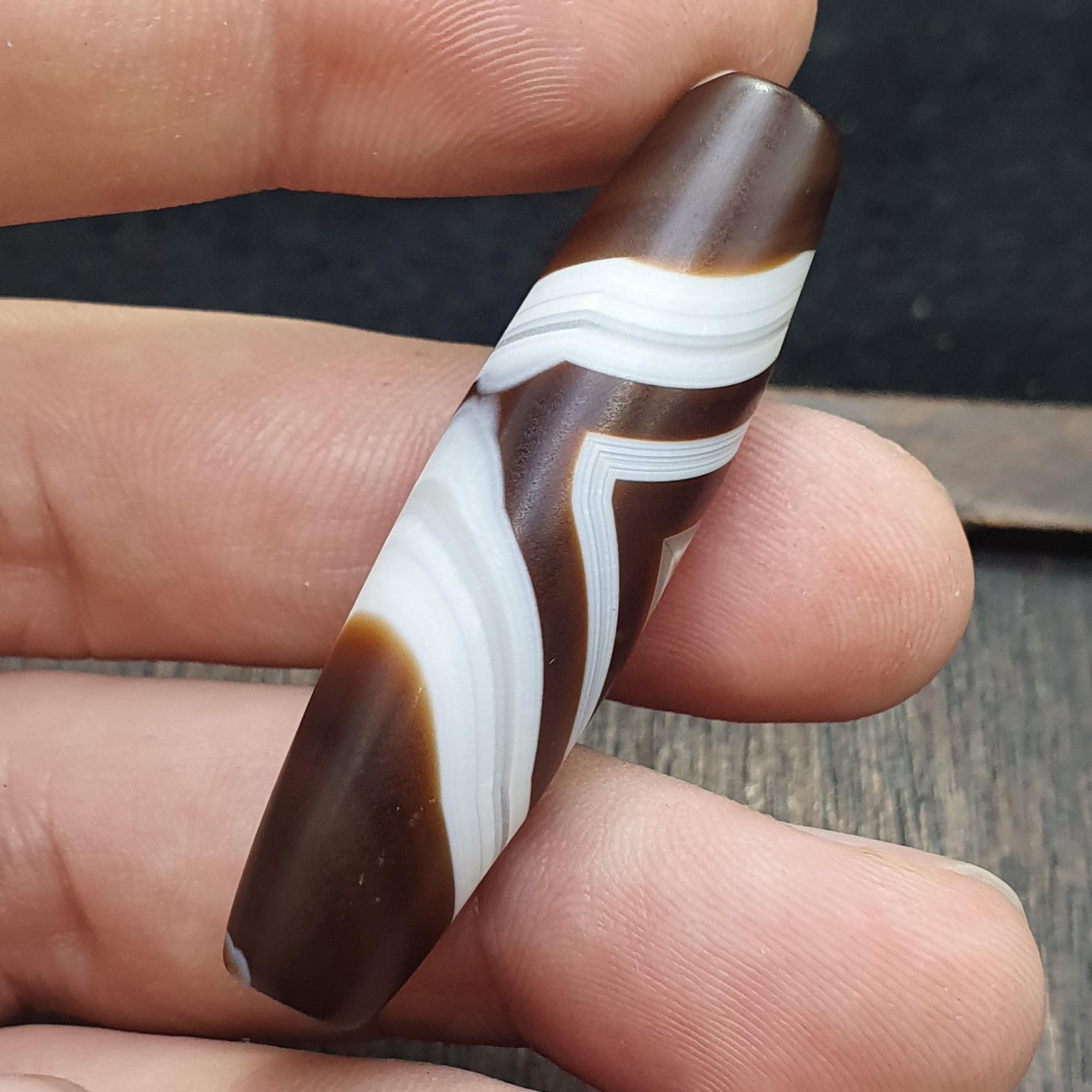 Himalayan tibetan agate suleimani bead natural crystal eye pattern agate