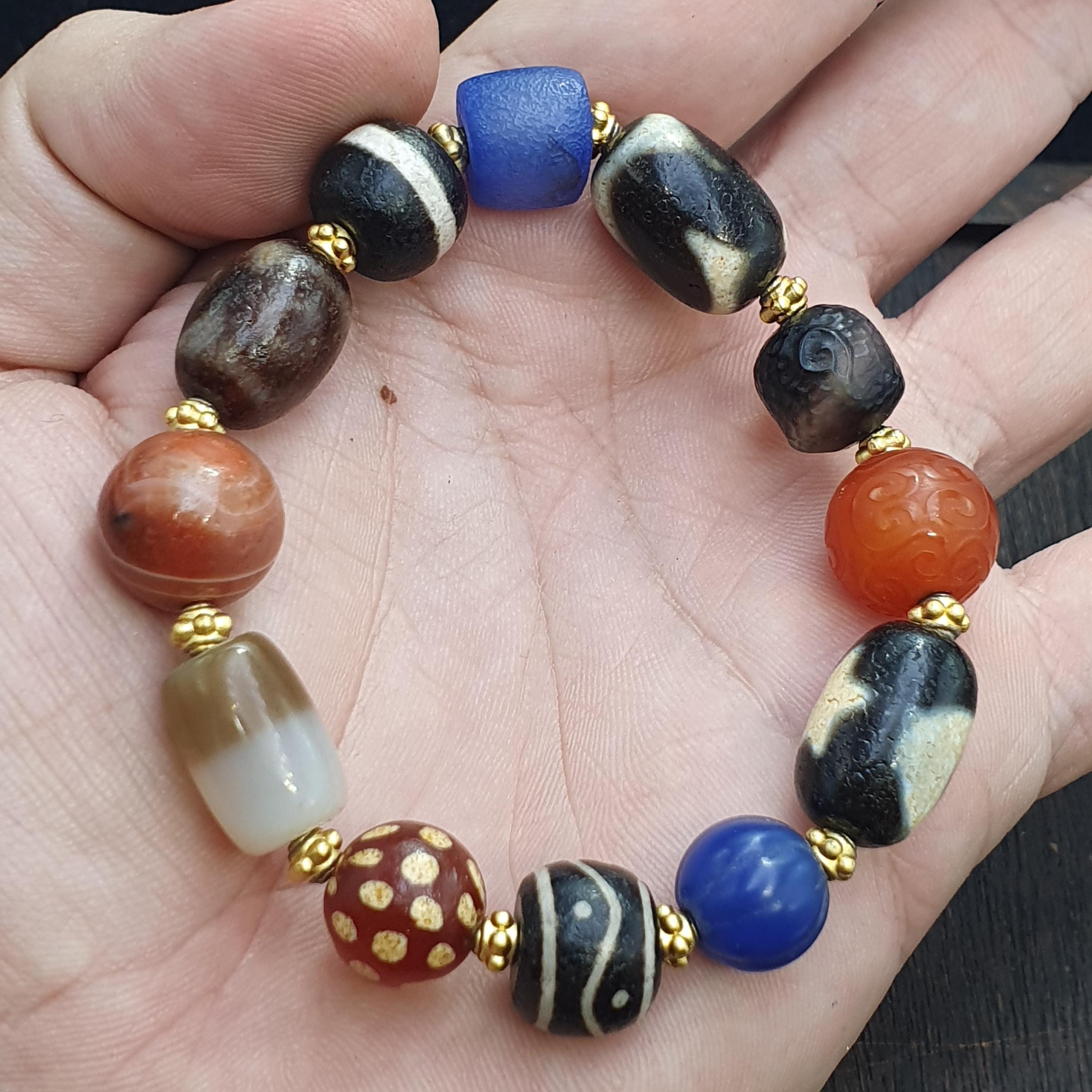Tibetan Dzi Agate Bead Bracelet – Nepalese Spiritual Motifs
