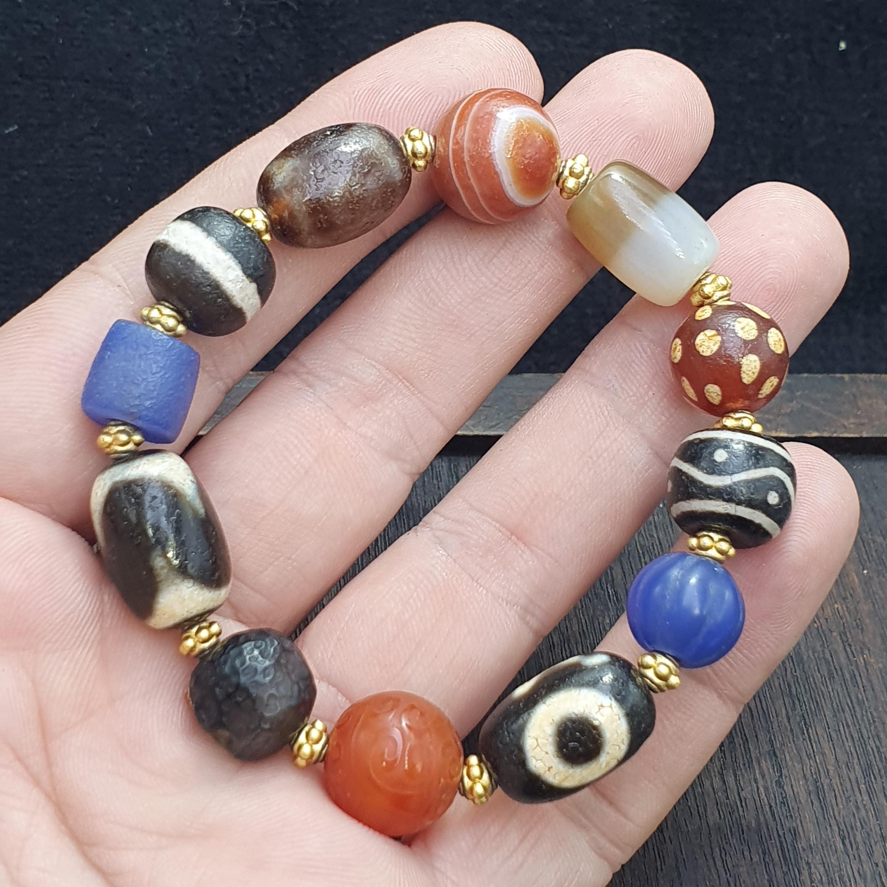 Tibetan Dzi Agate Bead Bracelet – Nepalese Spiritual Motifs