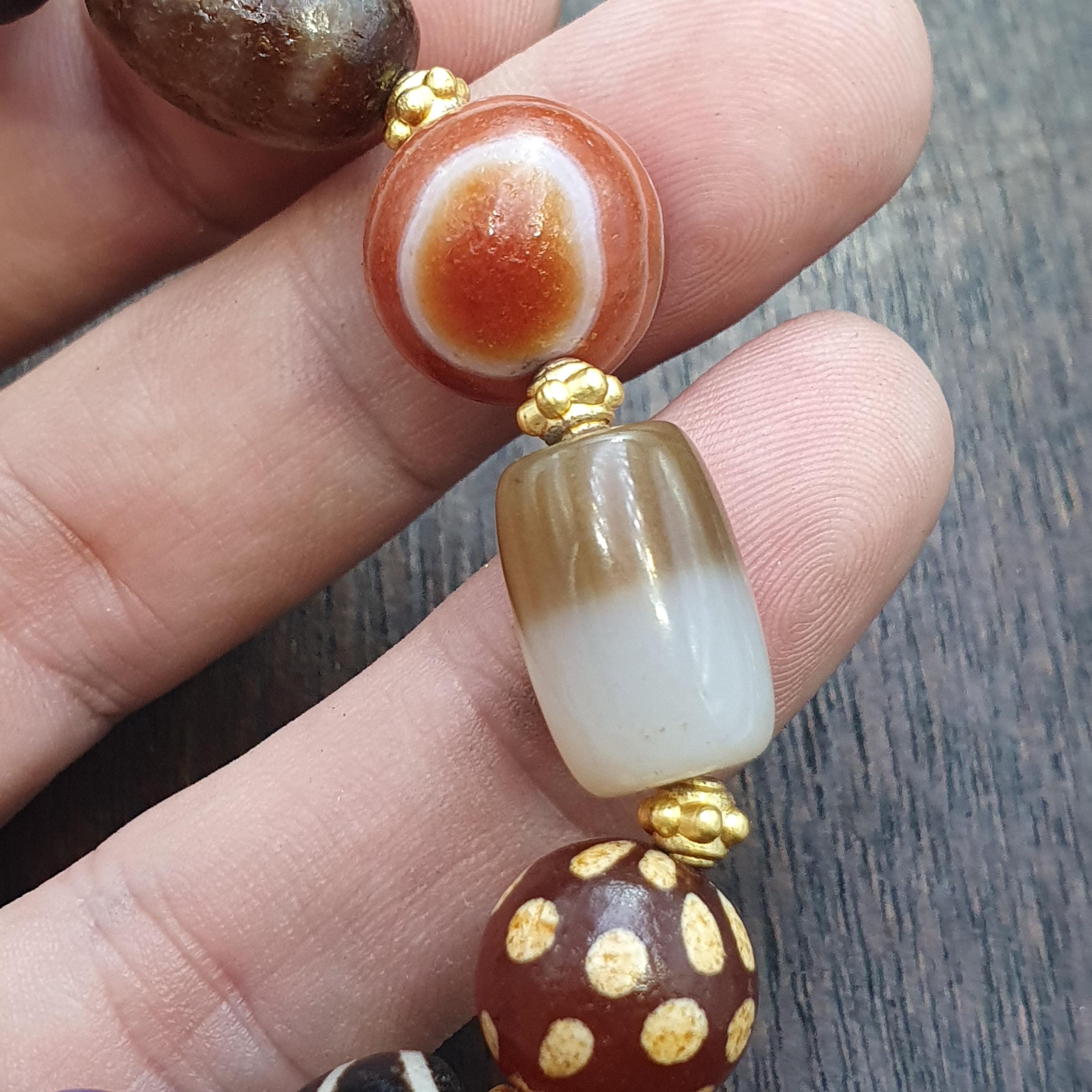 Tibetan Dzi Agate Bead Bracelet – Nepalese Spiritual Motifs