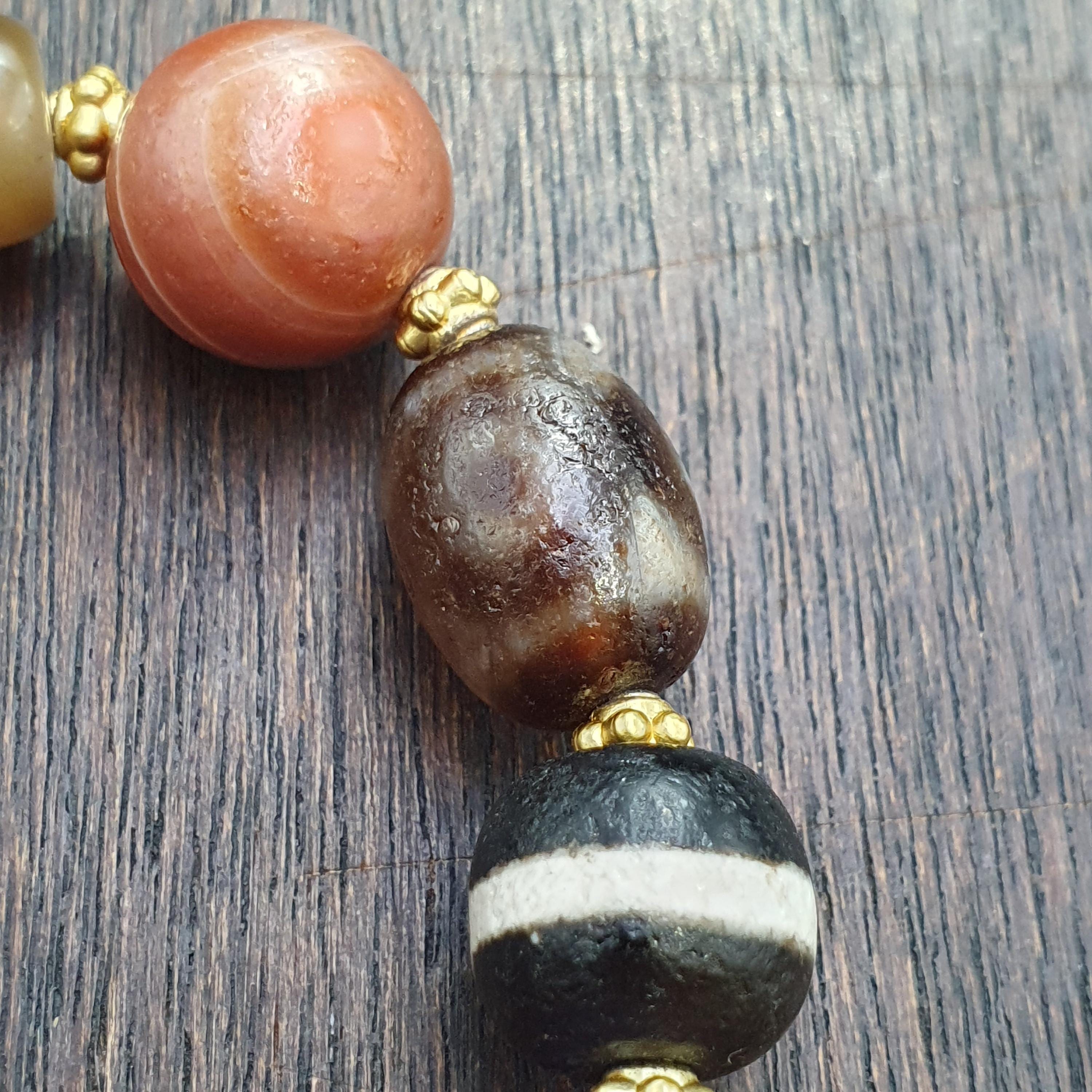 Tibetan Dzi Agate Bead Bracelet – Nepalese Spiritual Motifs