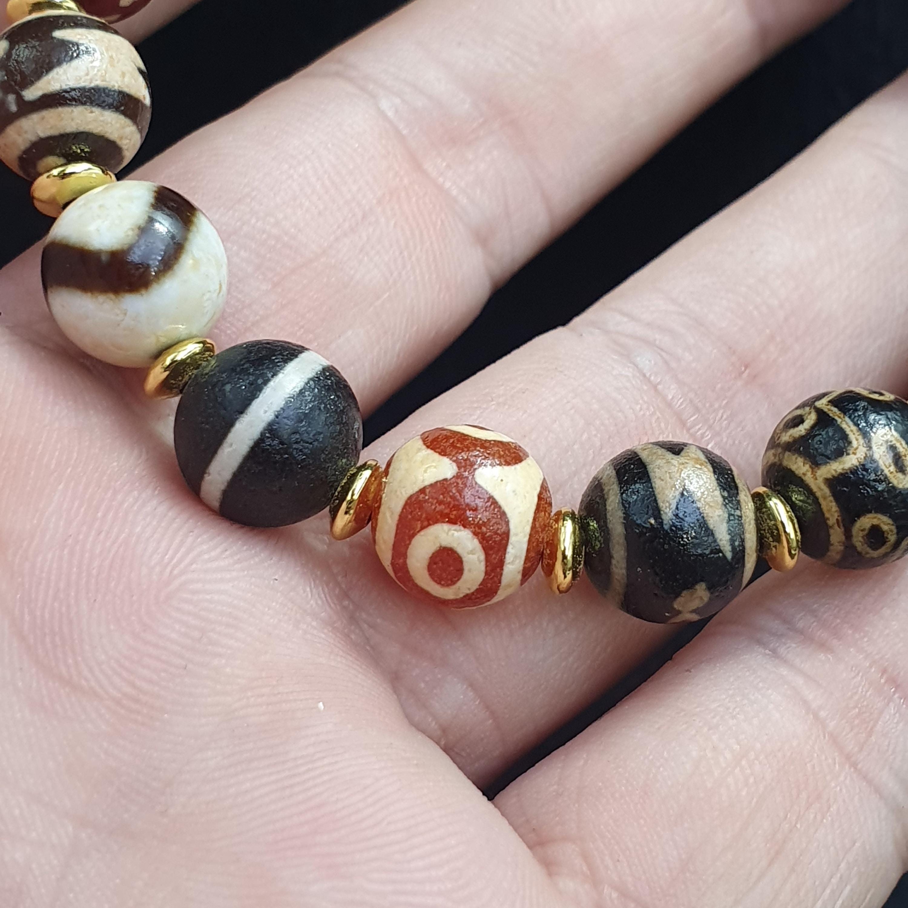 Tibetan dzi beads agate - protective symbols - spiritual beads bracelet