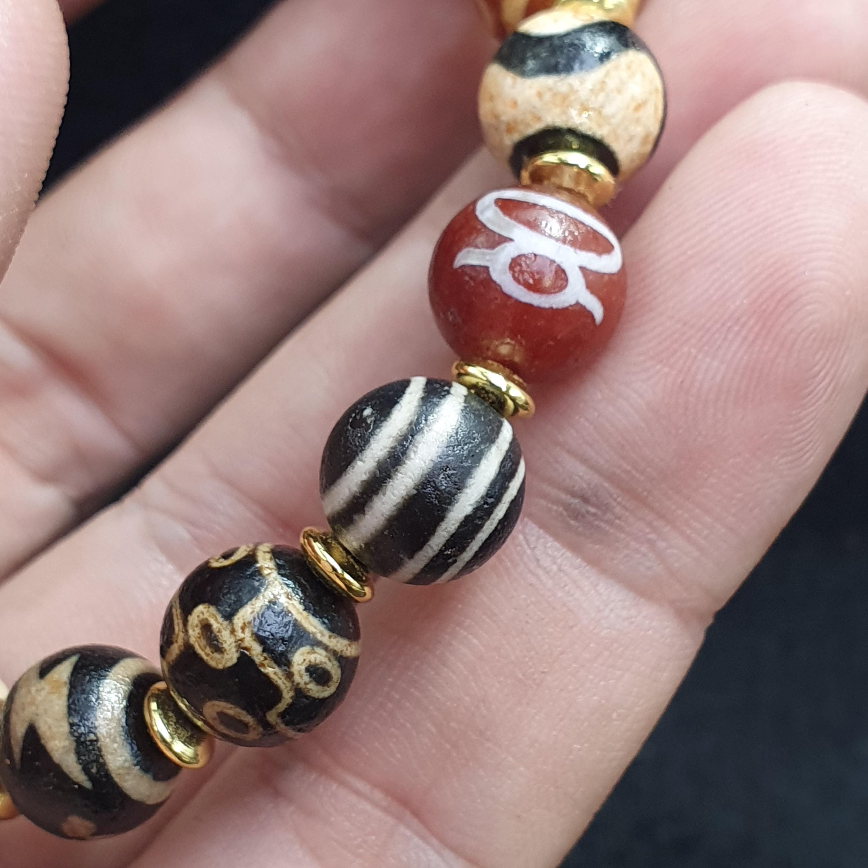 Tibetan dzi beads agate - protective symbols - spiritual beads bracelet