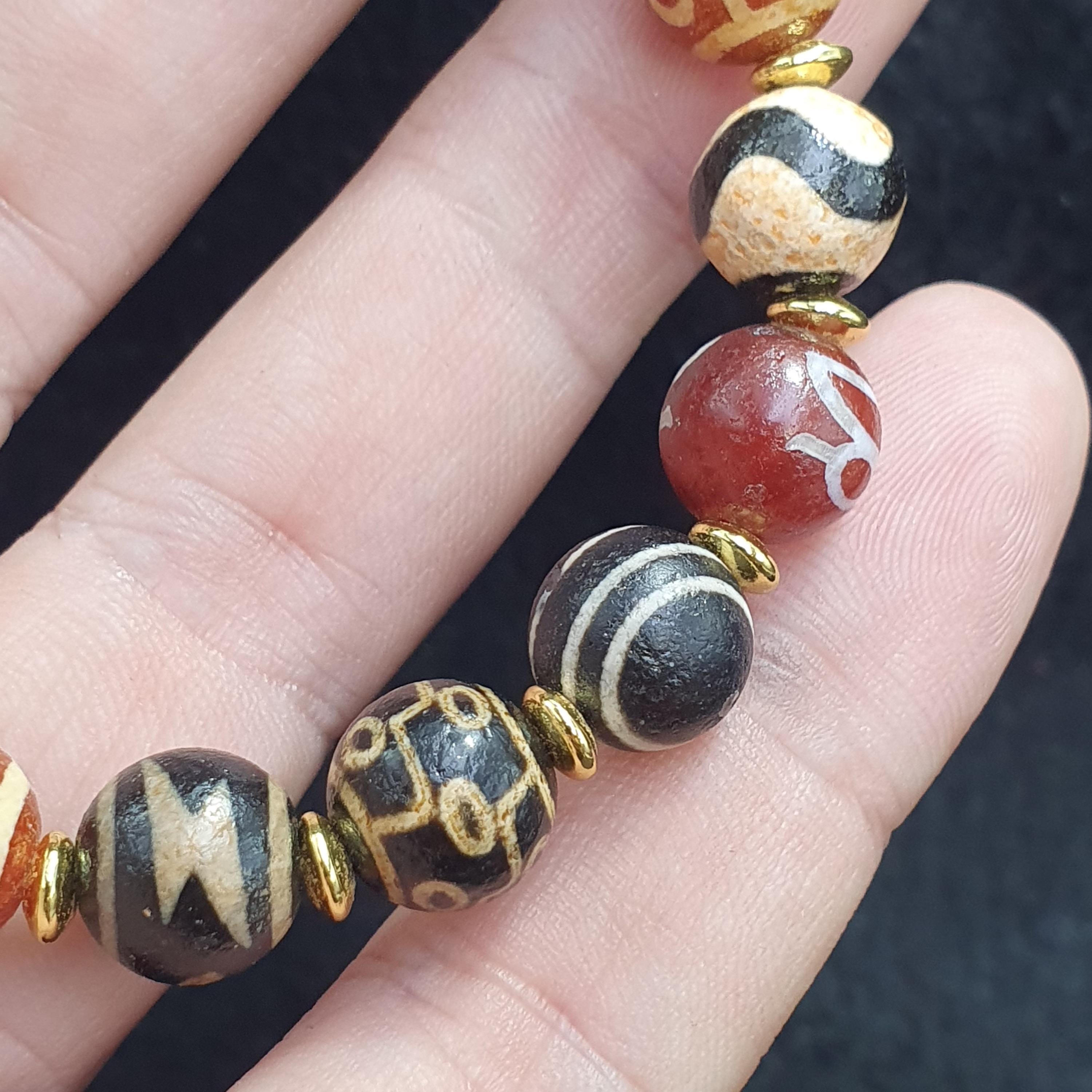 Tibetan dzi beads agate - protective symbols - spiritual beads bracelet