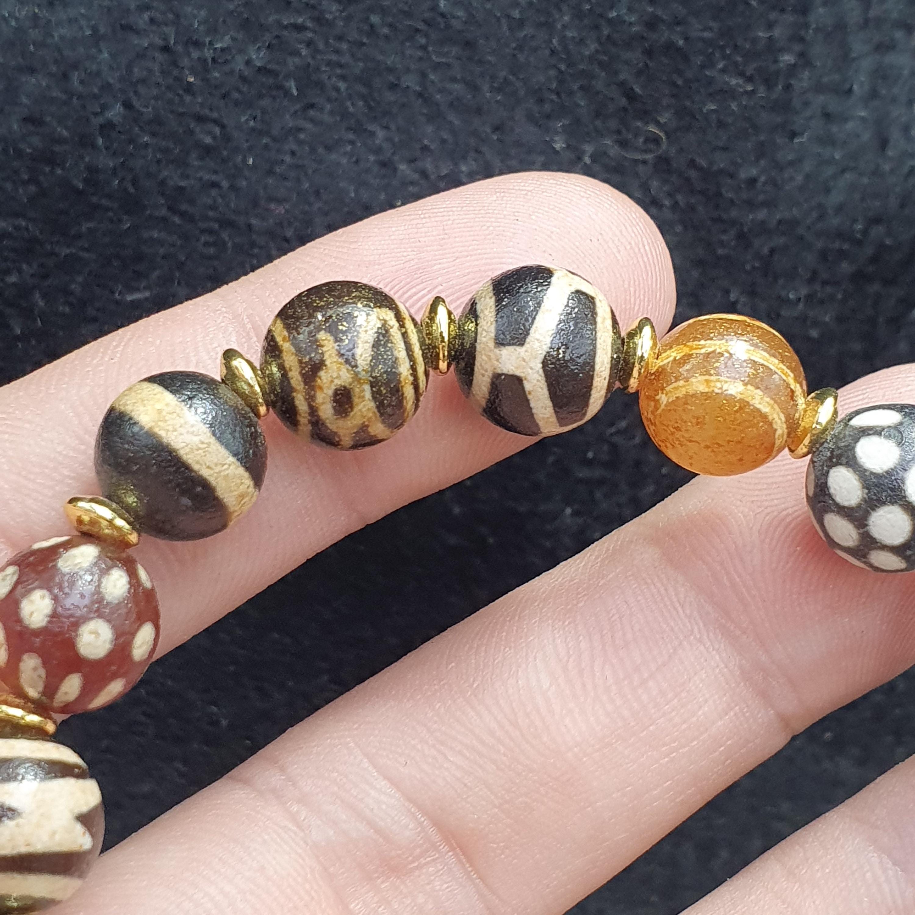 Tibetan dzi beads agate - protective symbols - spiritual beads bracelet