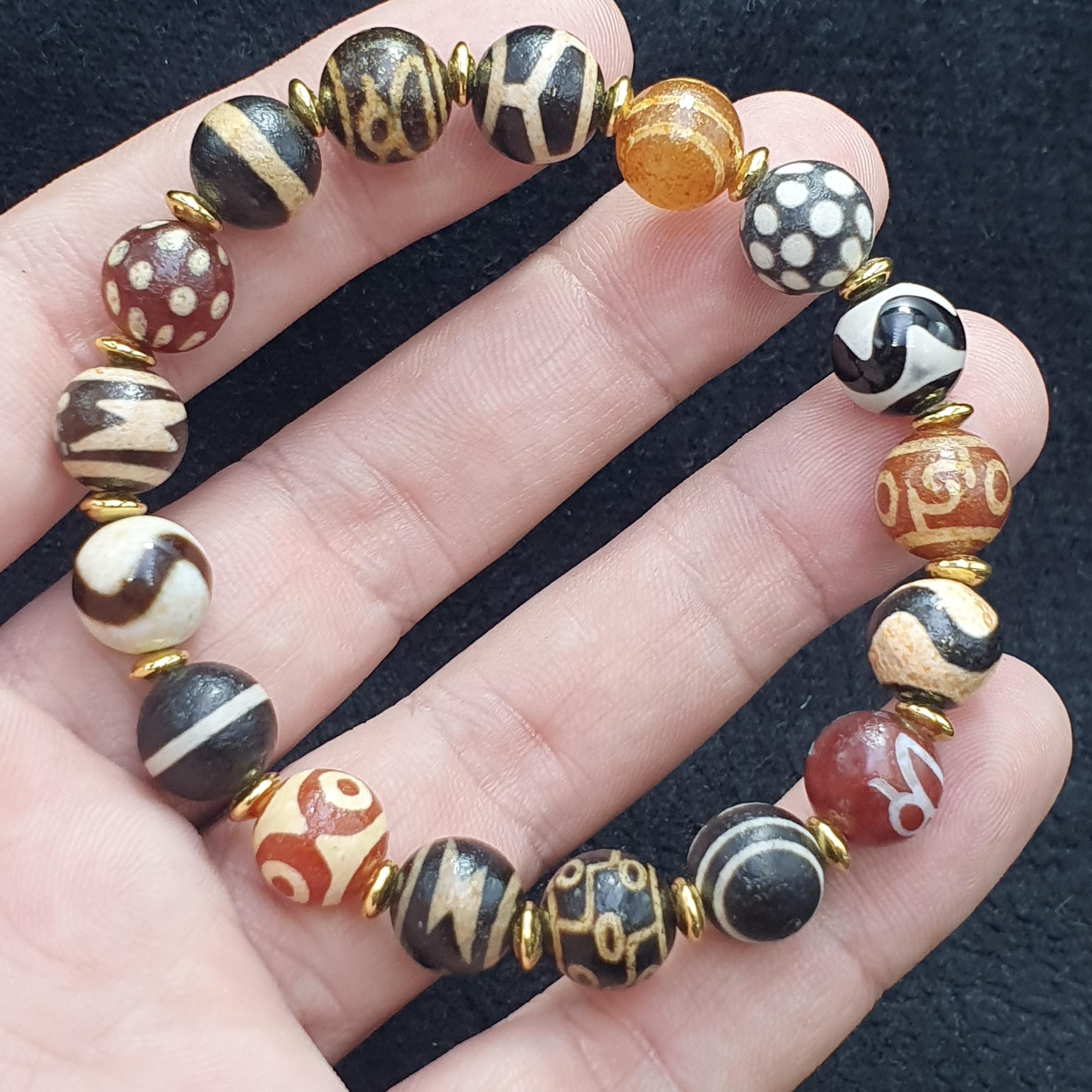 Tibetan dzi beads agate - protective symbols - spiritual beads bracelet