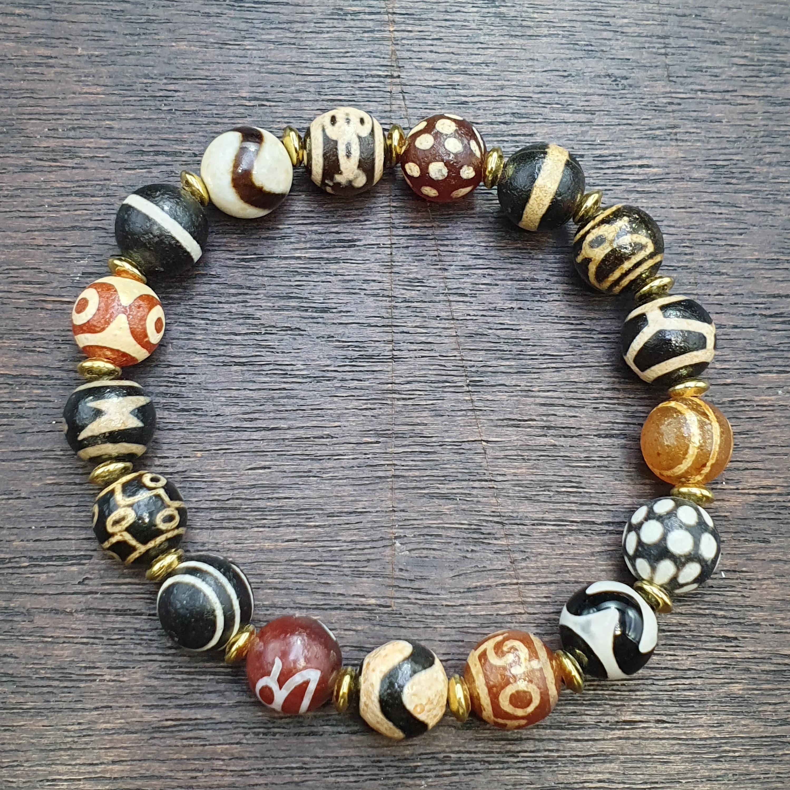Tibetan dzi beads agate - protective symbols - spiritual beads bracelet