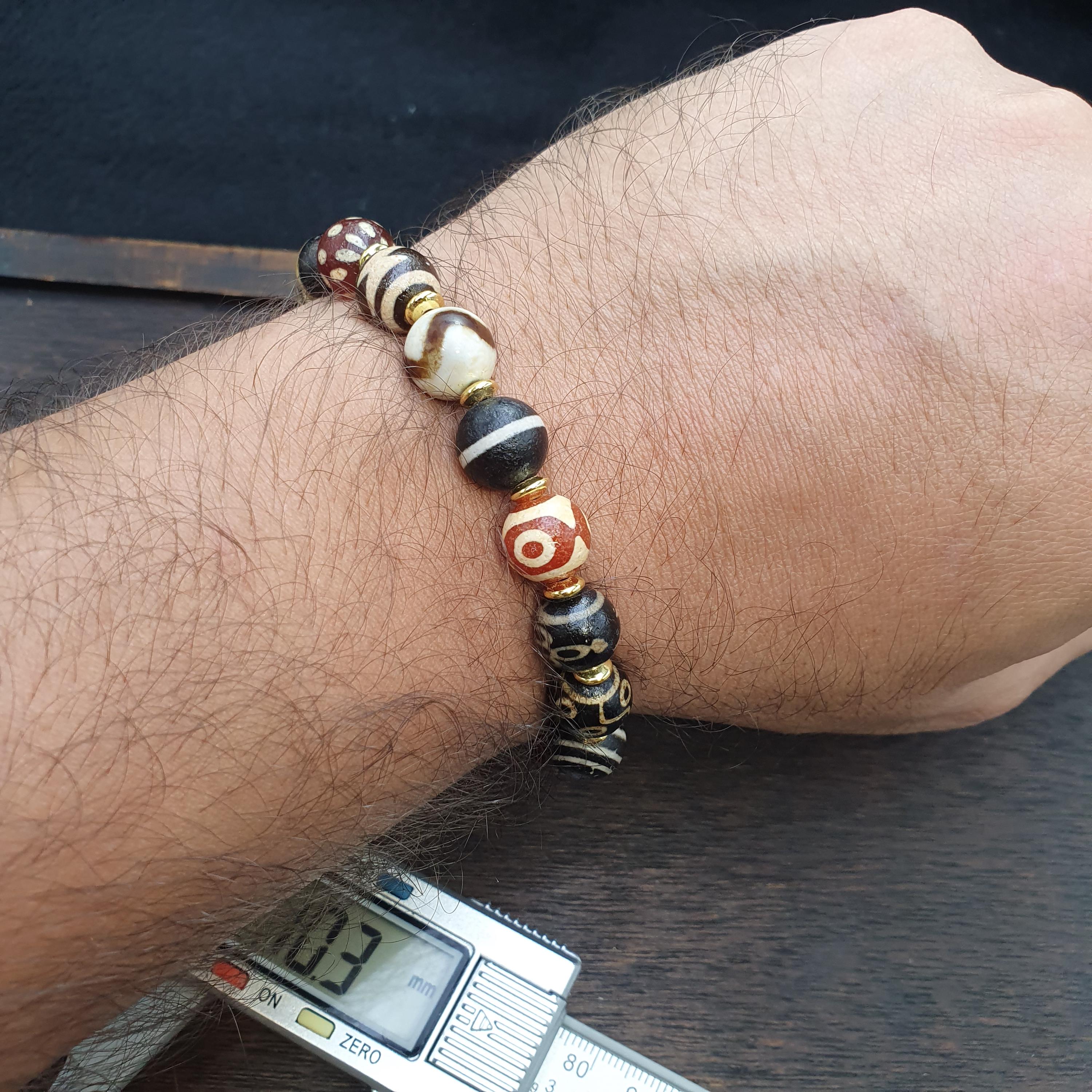 Tibetan dzi beads agate - protective symbols - spiritual beads bracelet