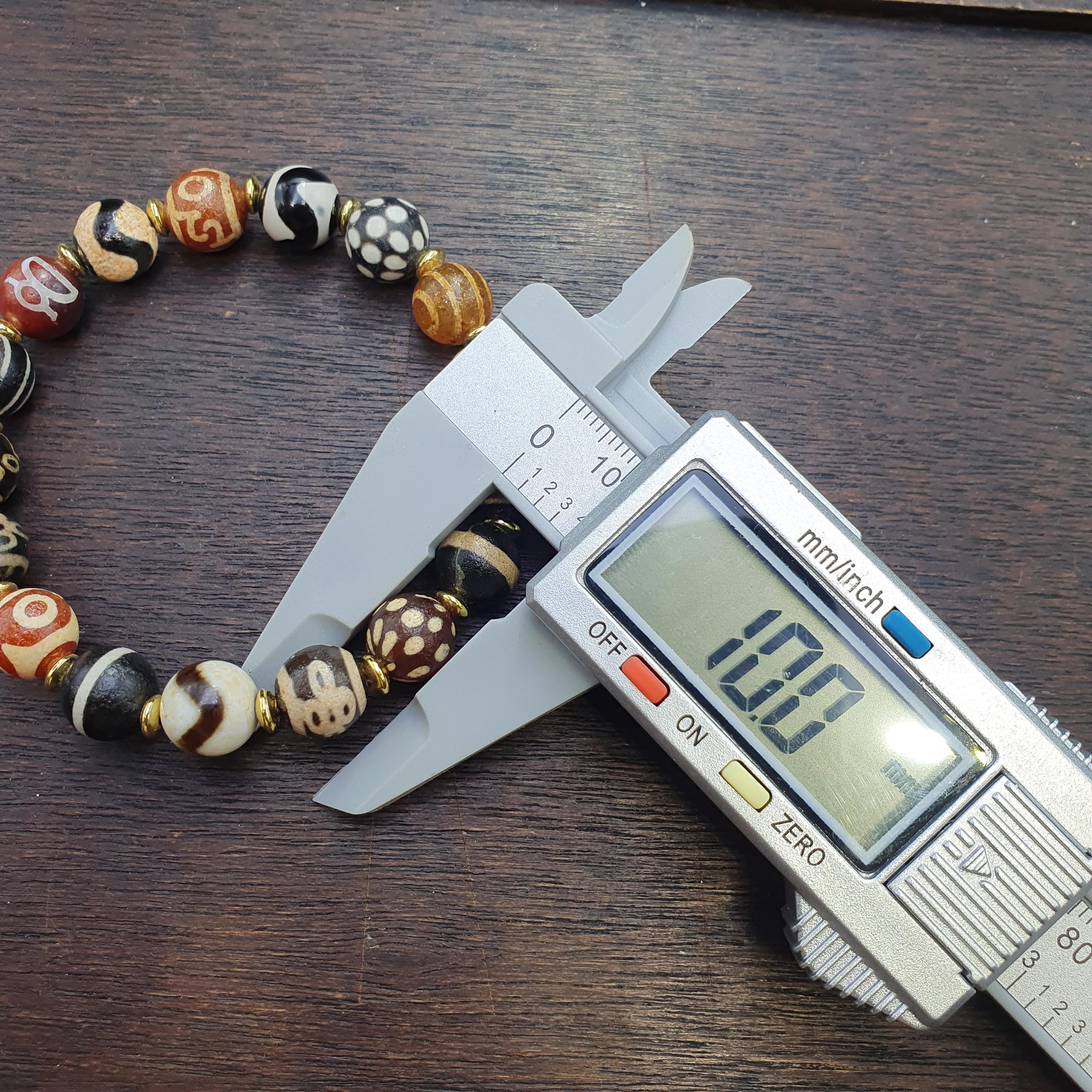 Tibetan dzi beads agate - protective symbols - spiritual beads bracelet