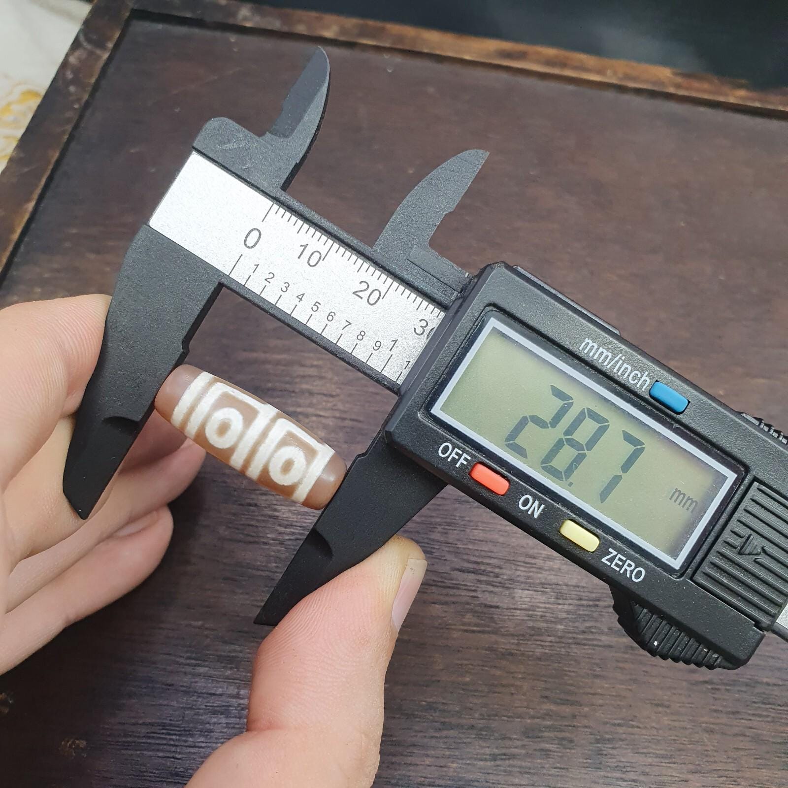 4 eyes old himalayan indo tibetan pinkish agate dzi bead rare pattern