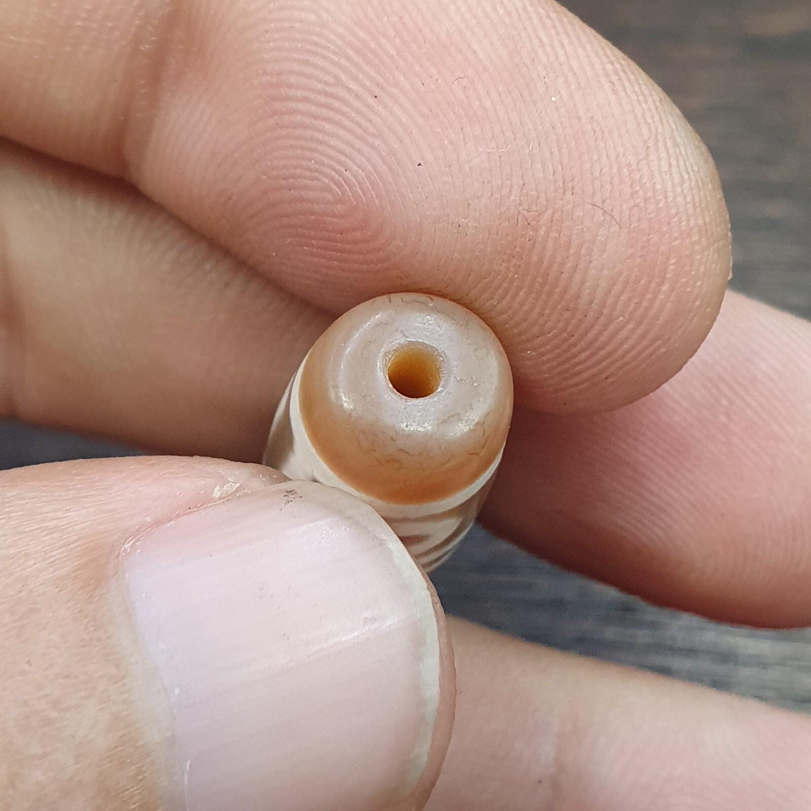 4 eyes old himalayan indo tibetan pinkish agate dzi bead rare pattern