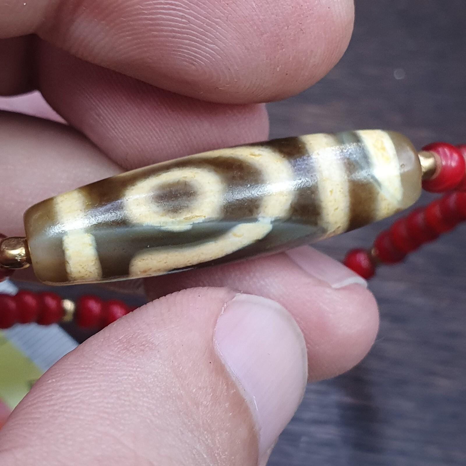 2 slide eyes old himalayan tibetan agate dzi bead unique pattern bracelet