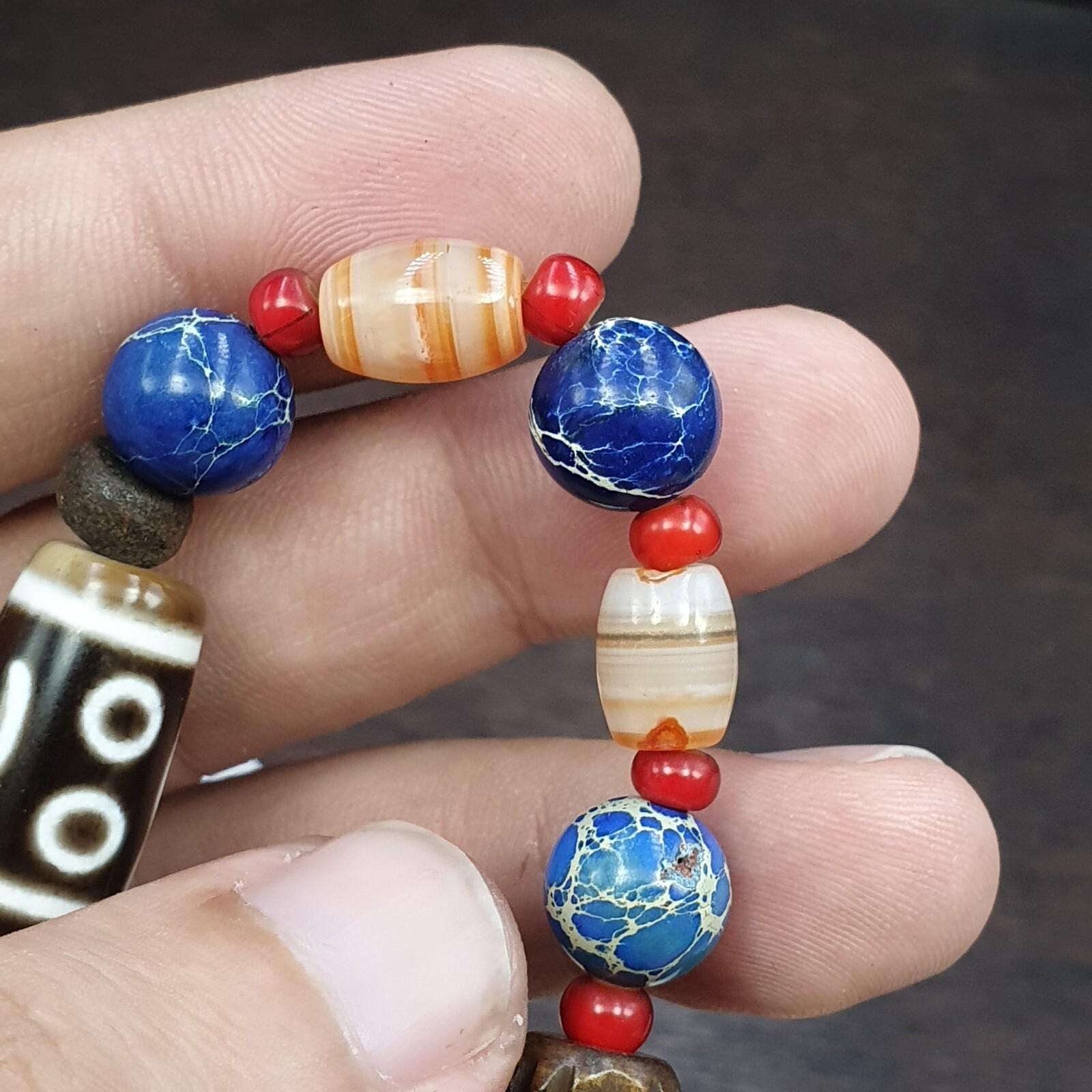 8 eyes old himalayan tibetan agate dzi and yak bone bead unique pattern bracelet