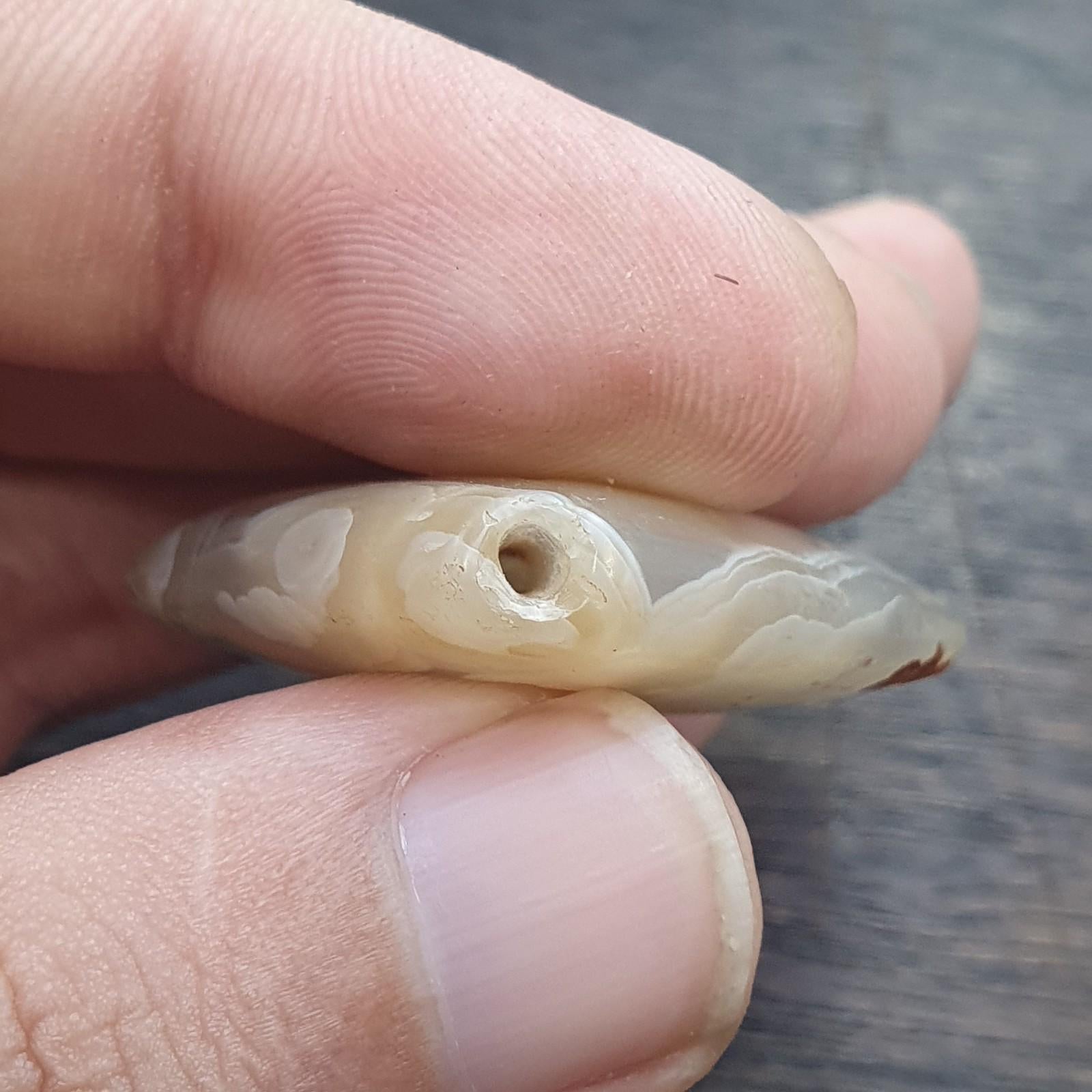 Huge ancient old crystalized agate antique himalayan indo tibetan bead