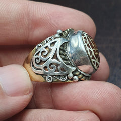 Antique tibetan etched agate carnelian stone silver inlay gold plated brass ring