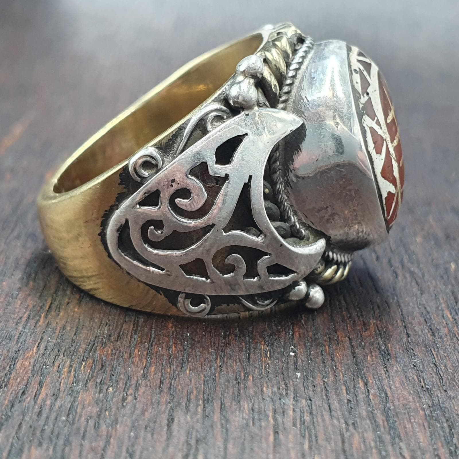 Antique tibetan etched agate carnelian stone silver inlay gold plated brass ring