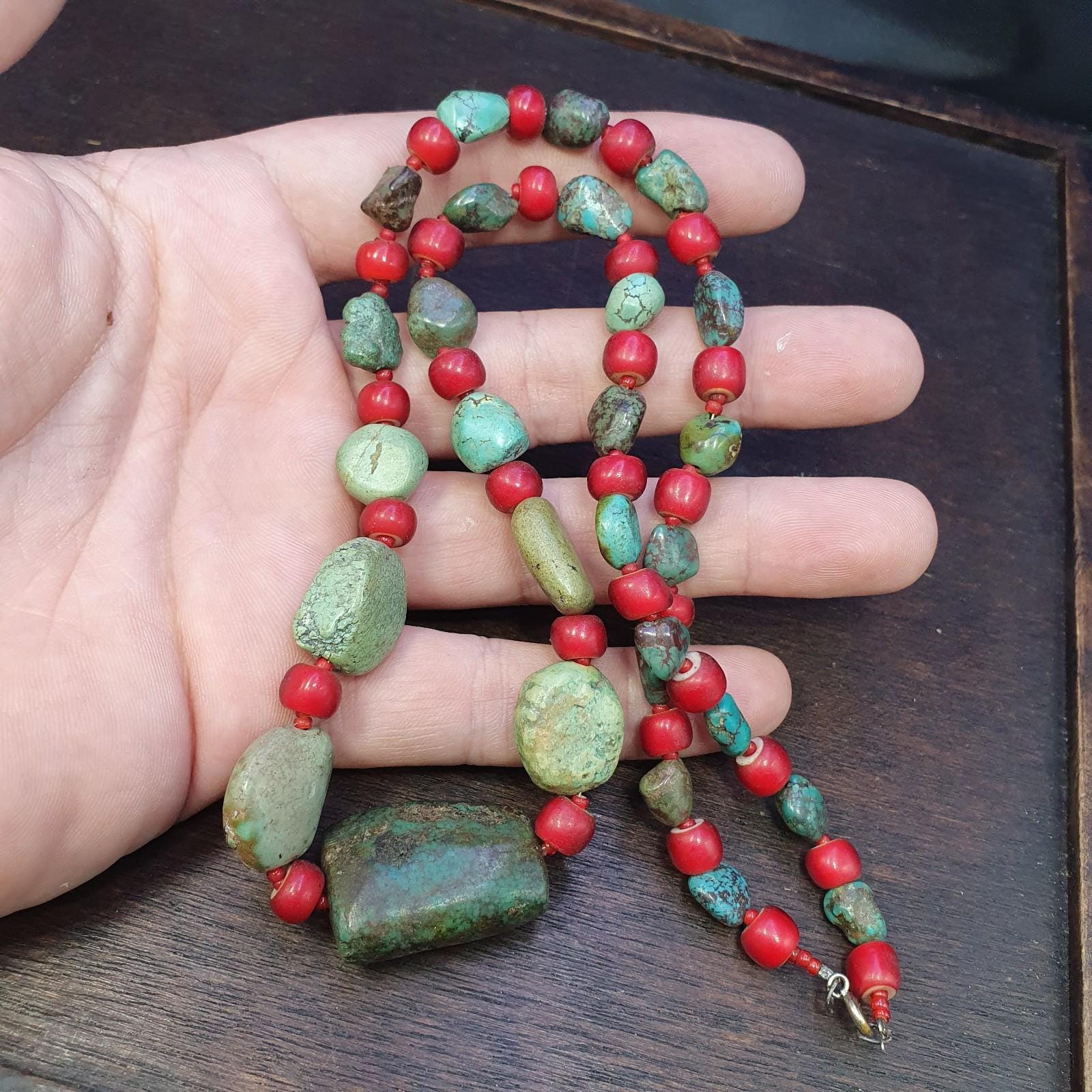 Antique turquoise and red whiteheart beads necklace #j5