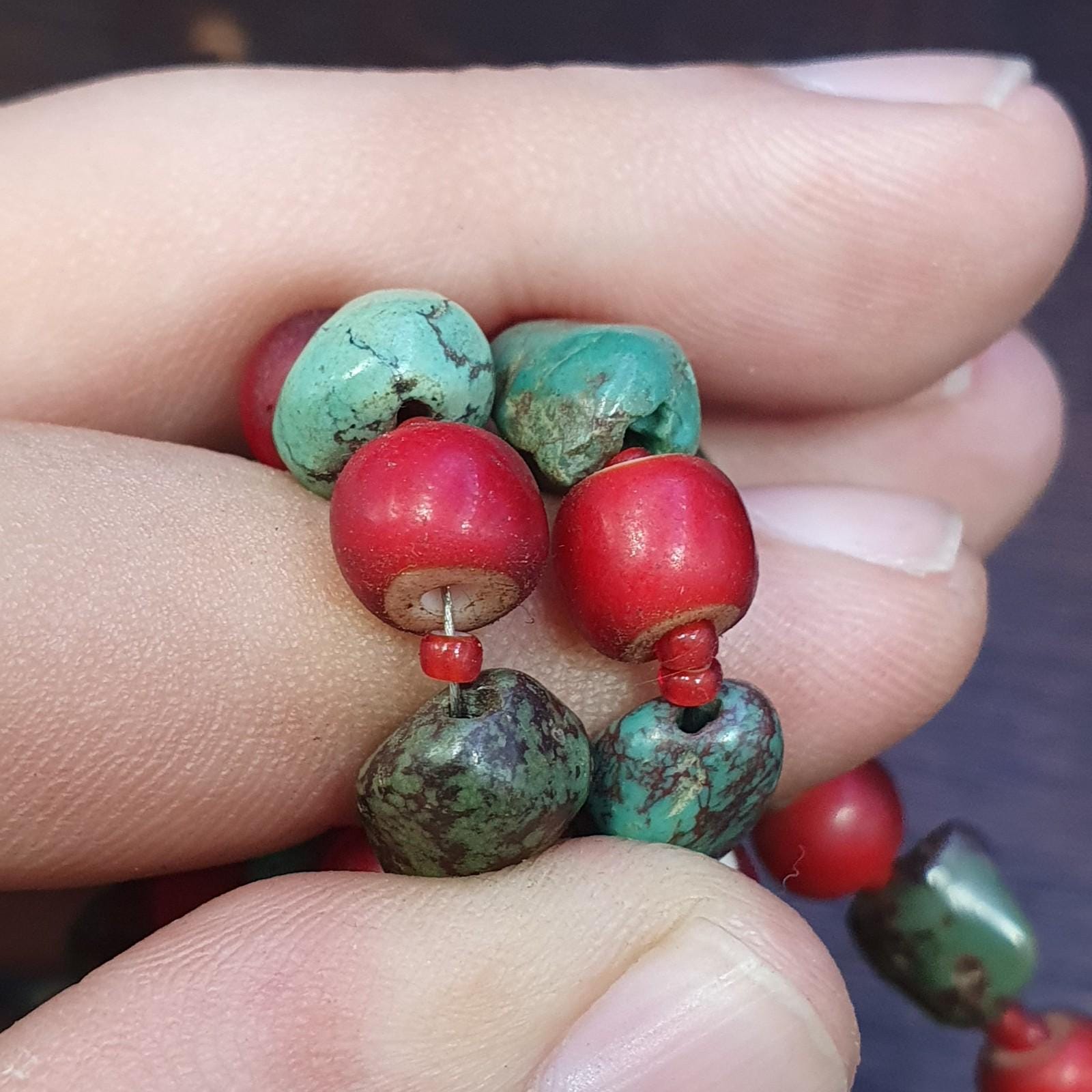 Antique turquoise and red whiteheart beads necklace #j5