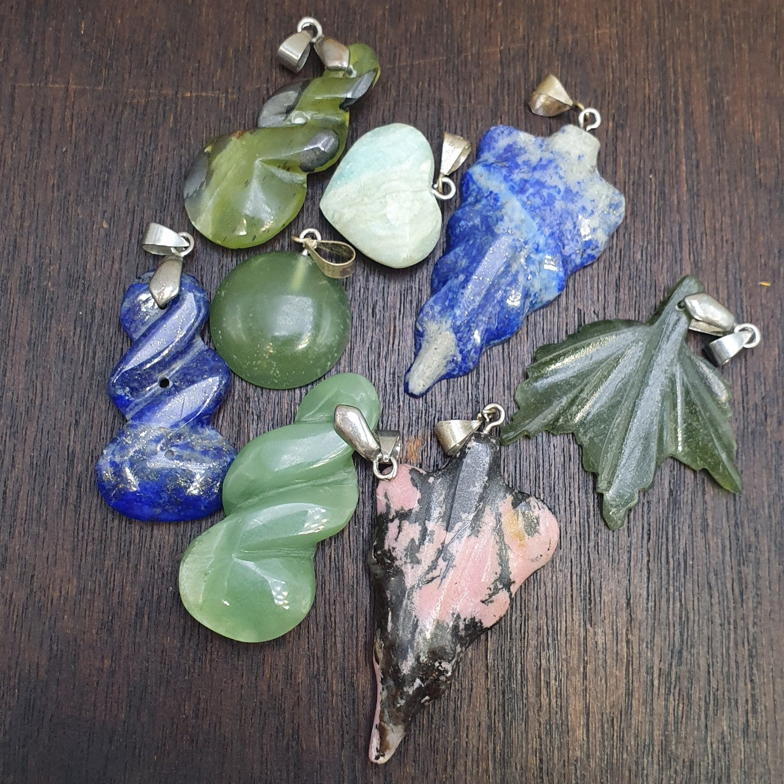 Lot 8 Pendants Lapis lazuli, Jade, jasper, hand carved Pendants necklace
